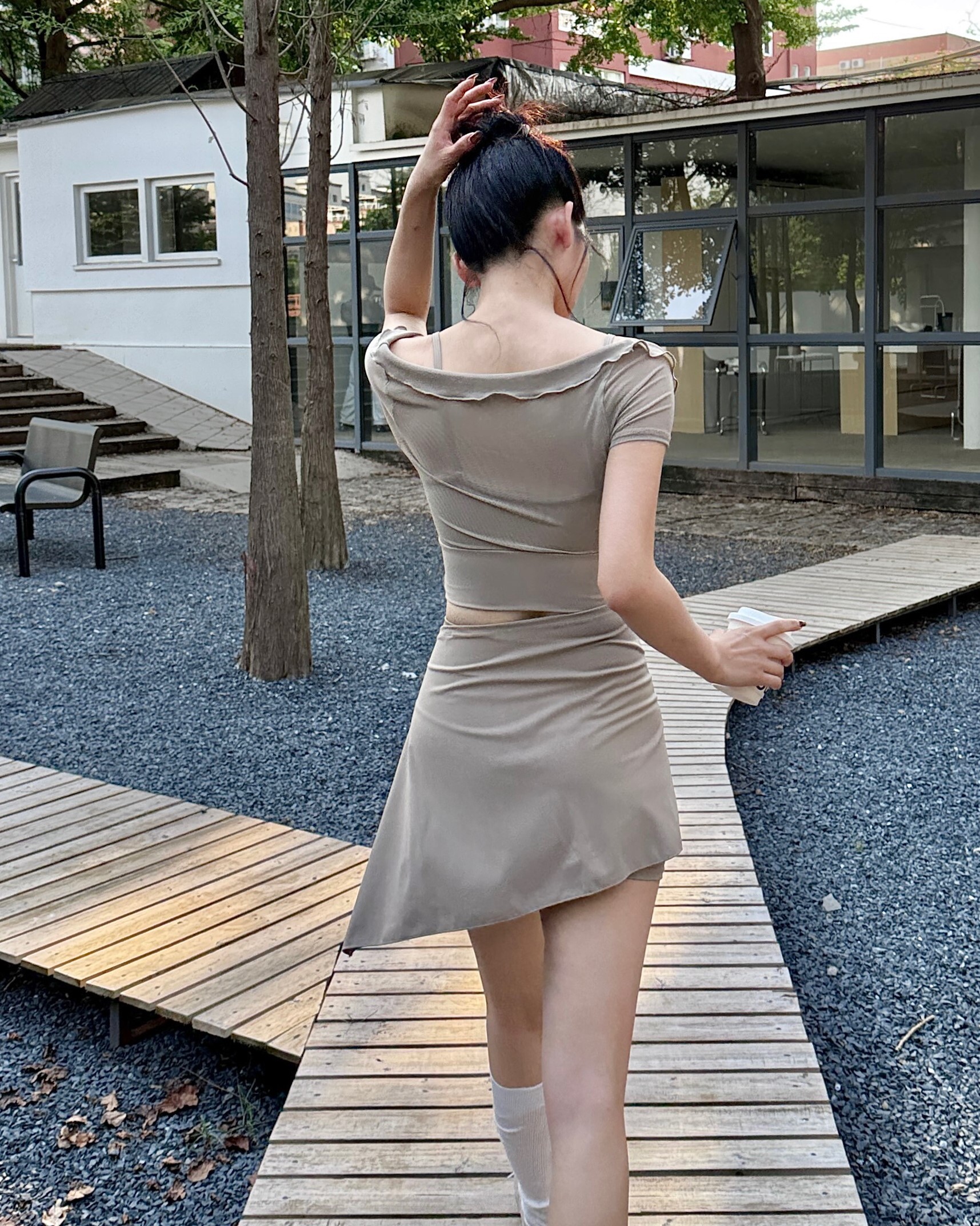 GLINT 花邊網紗兩件式上衣-蜜茶色