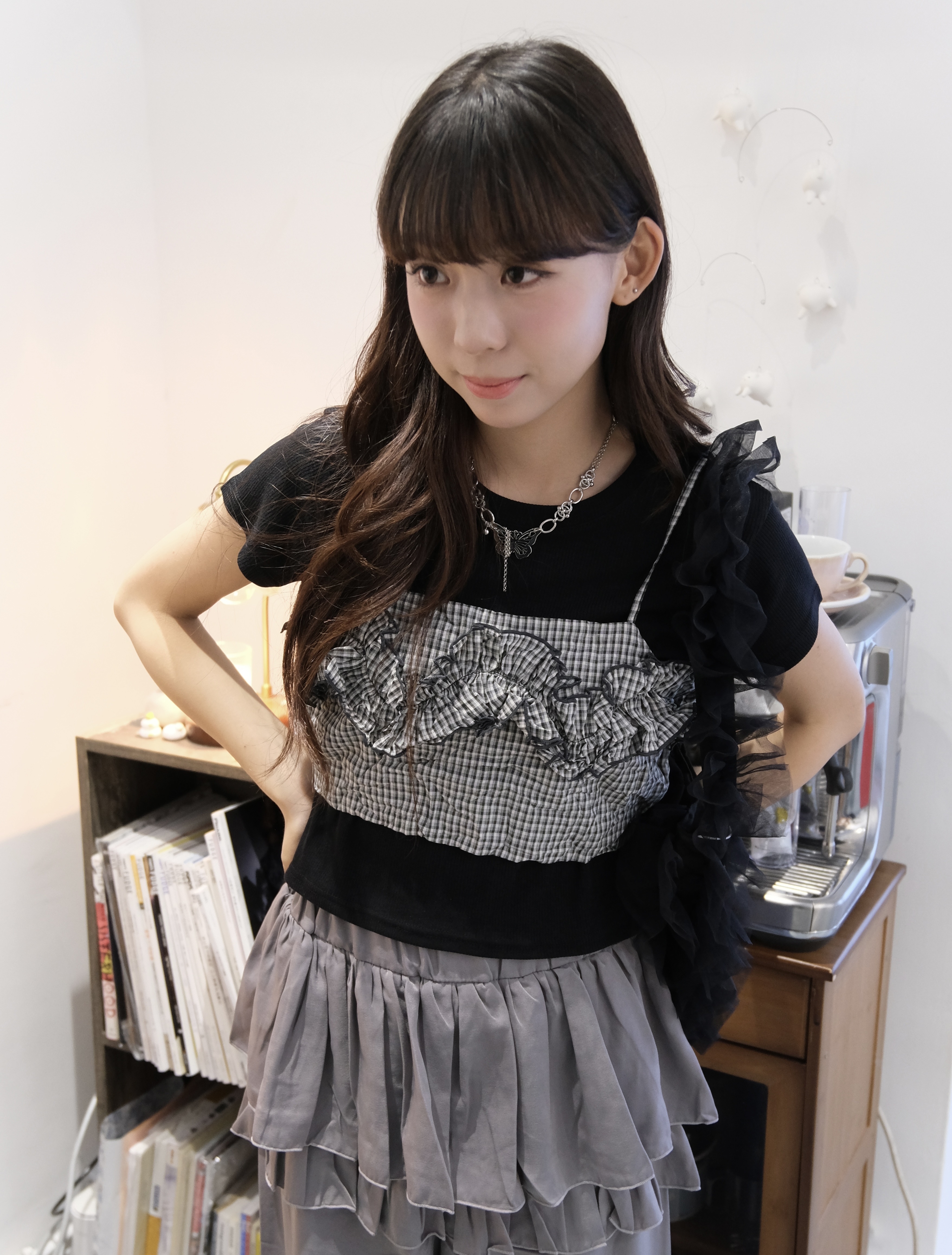 棉麻格仔小露肩短TOP