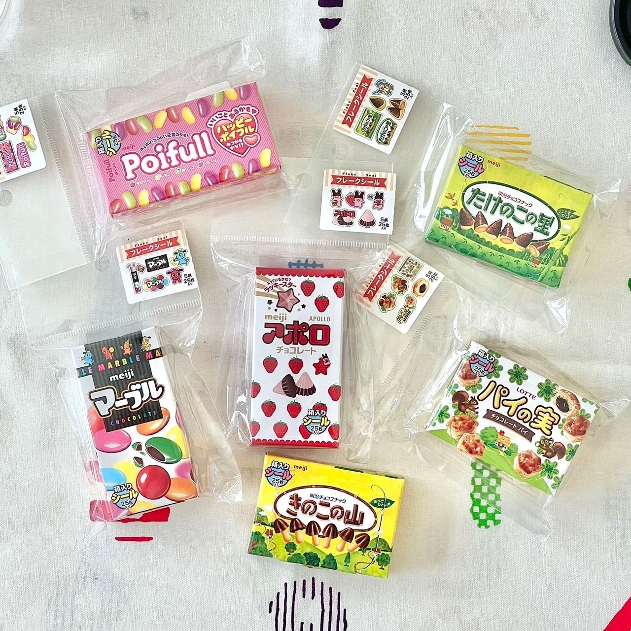 JP 明治零食系列貼紙連盒 2587 2617 2600 2594 2570 2563 OS250829