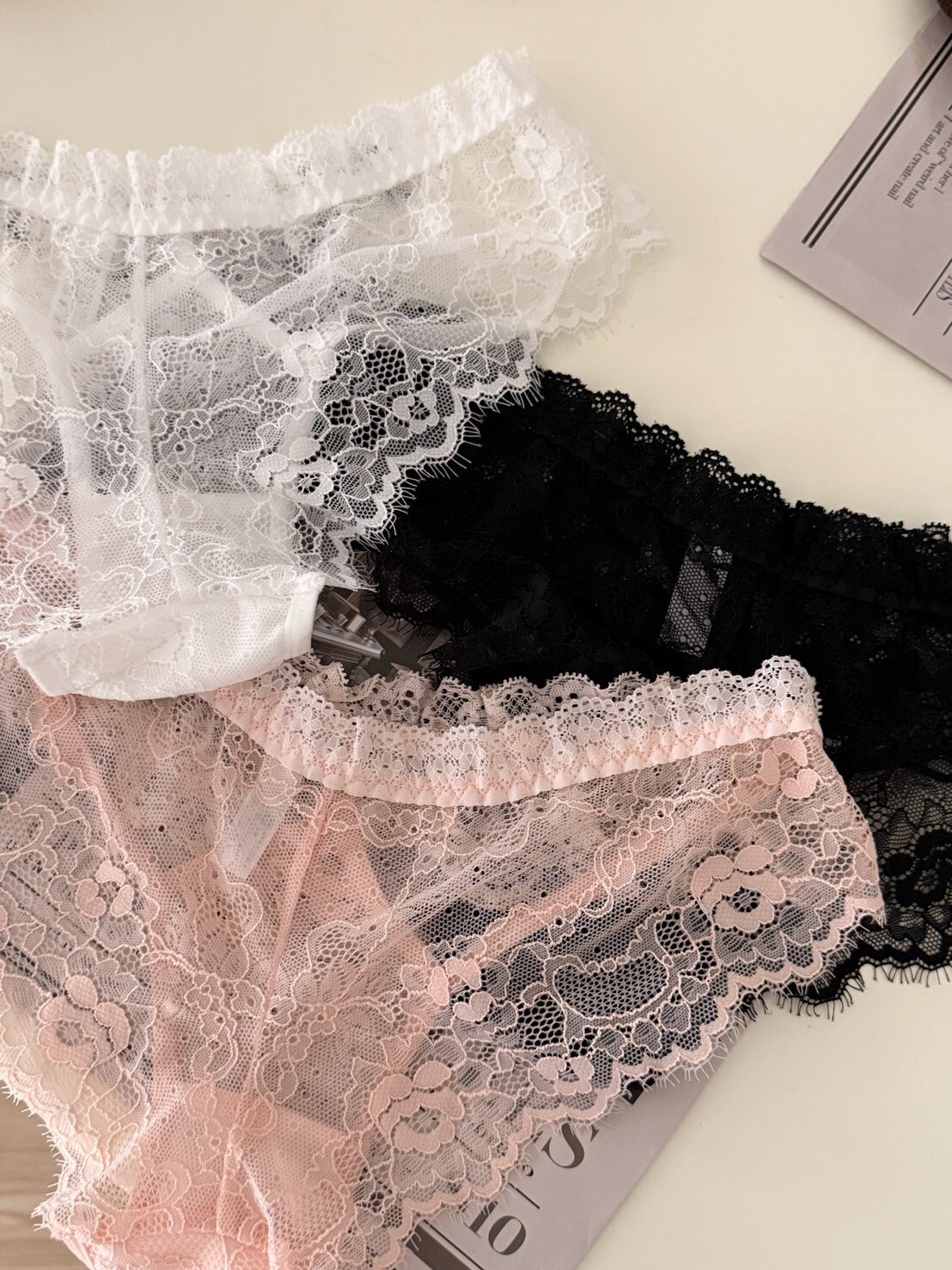 一眼心動 蕾絲蝴蝶結純欲小褲3colors