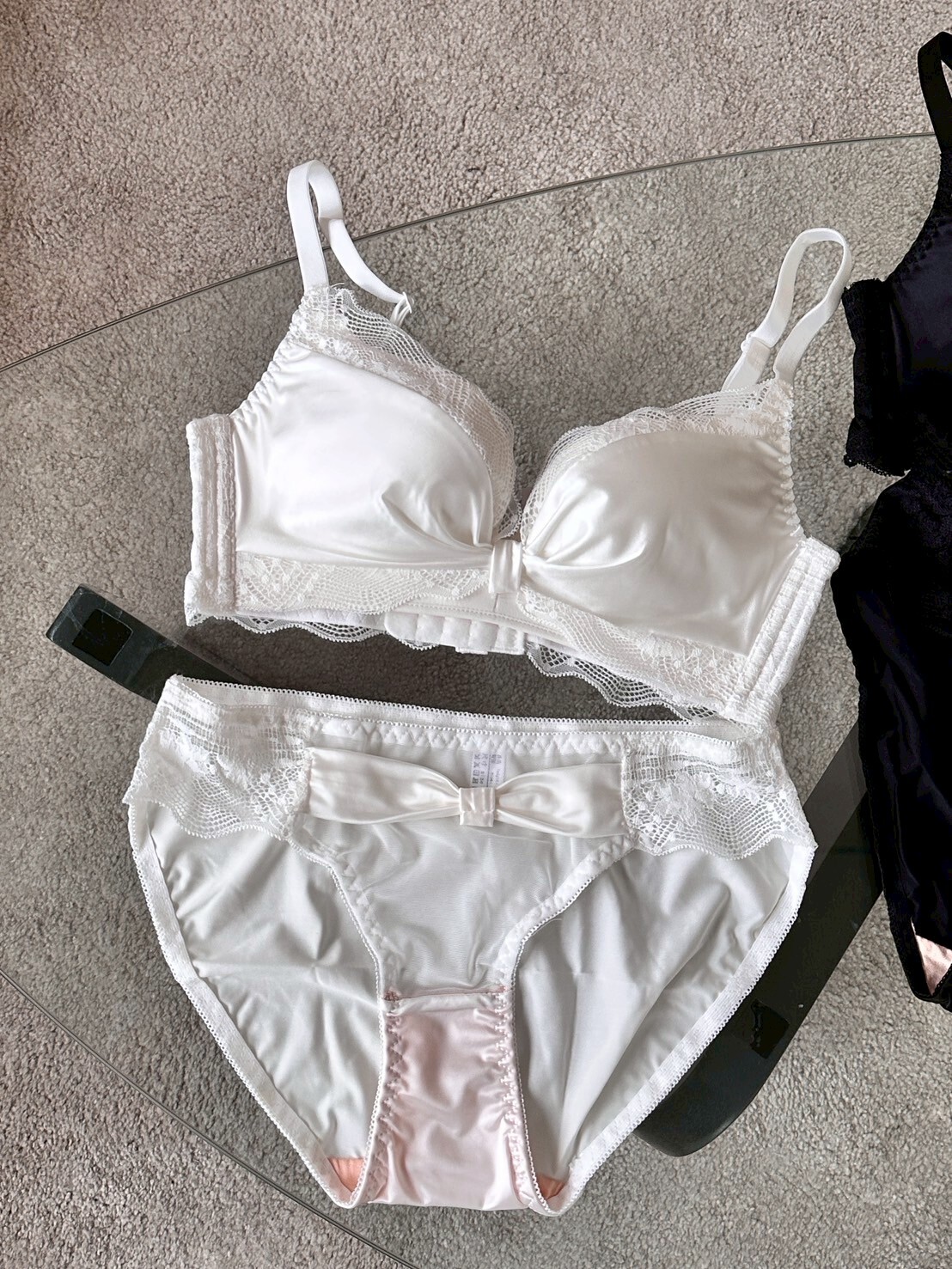 法式浪漫 緞面蕾絲 包覆感聚攏內衣set #白色