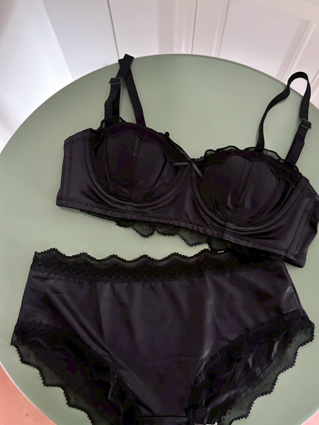 波光貝殼🐚蕾絲珠光緞面軟鋼圈內衣set  #黑色