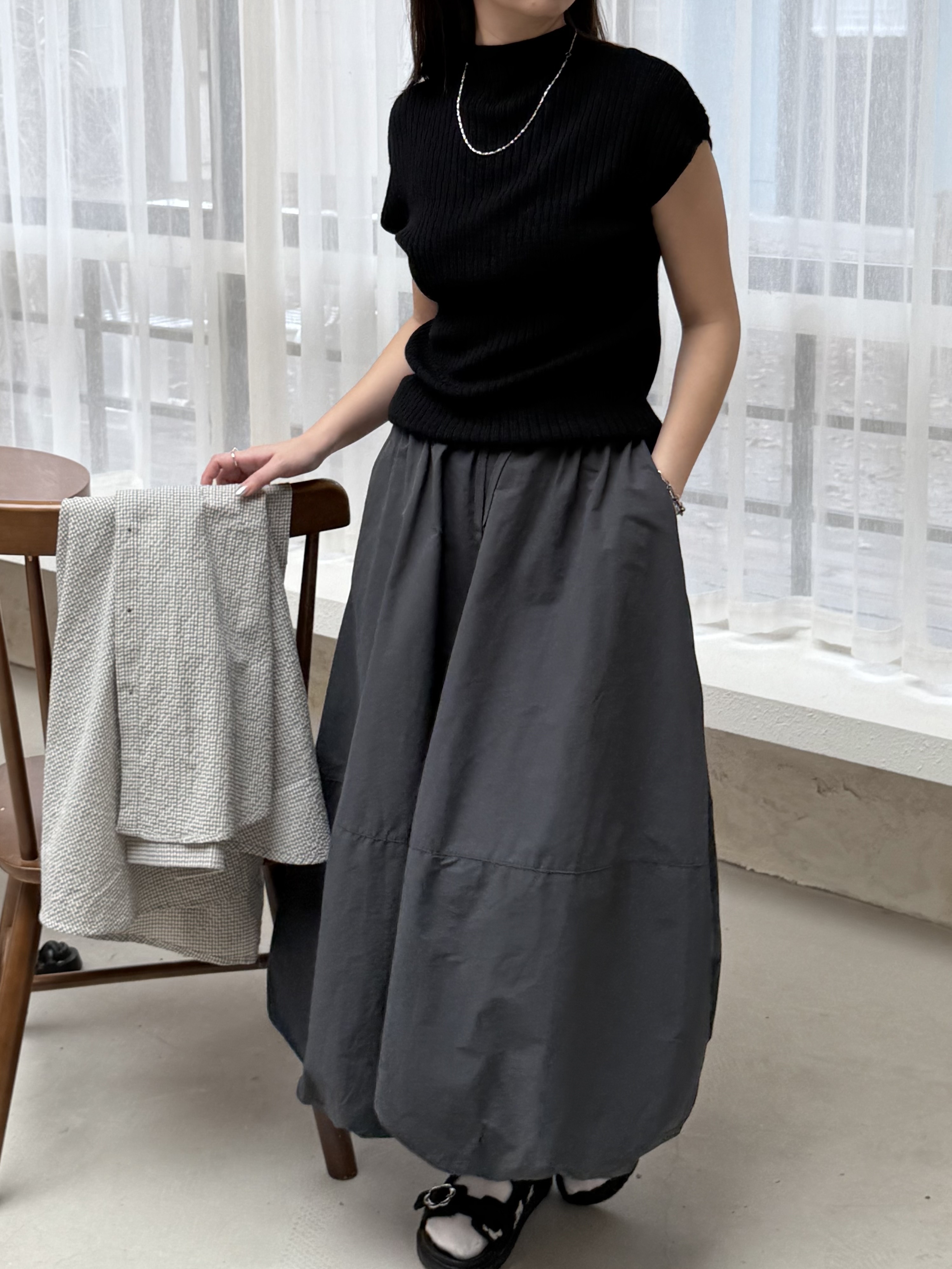 坑條削肩針織背心