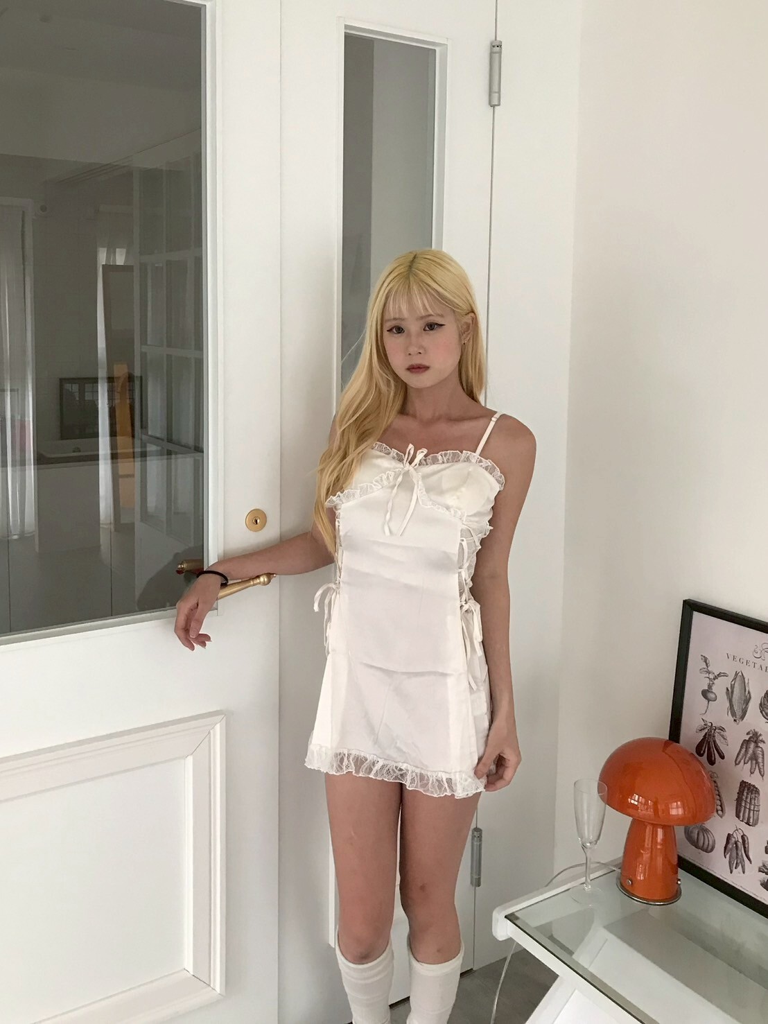 純欲系限定 法式蕾絲修身睡裙（附胸墊）