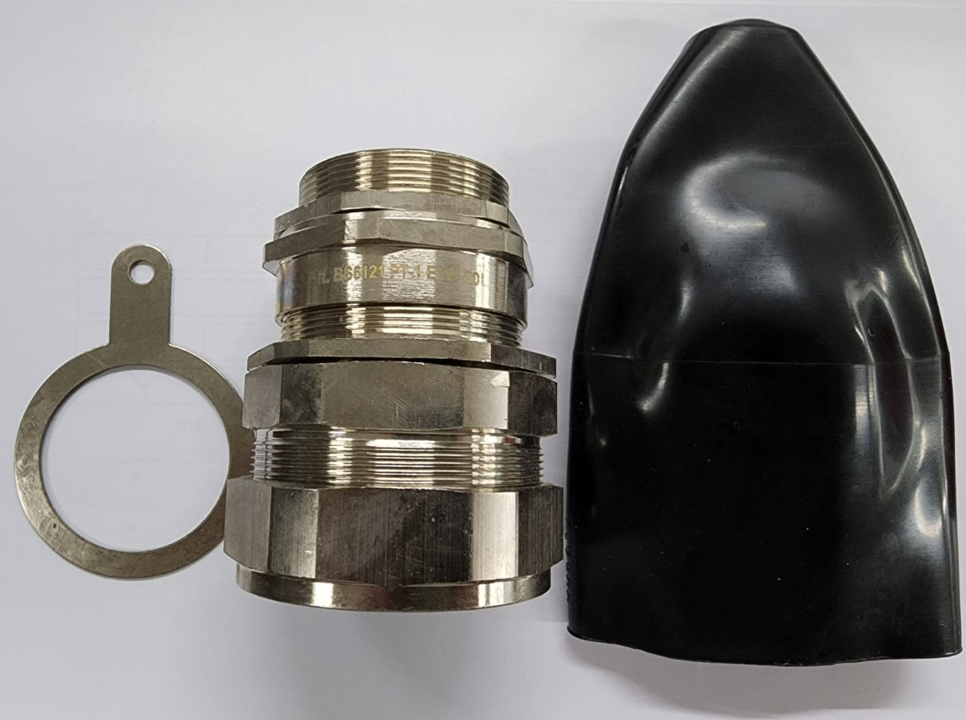 B016 "BIL" 地線索頭可適用 雙防水