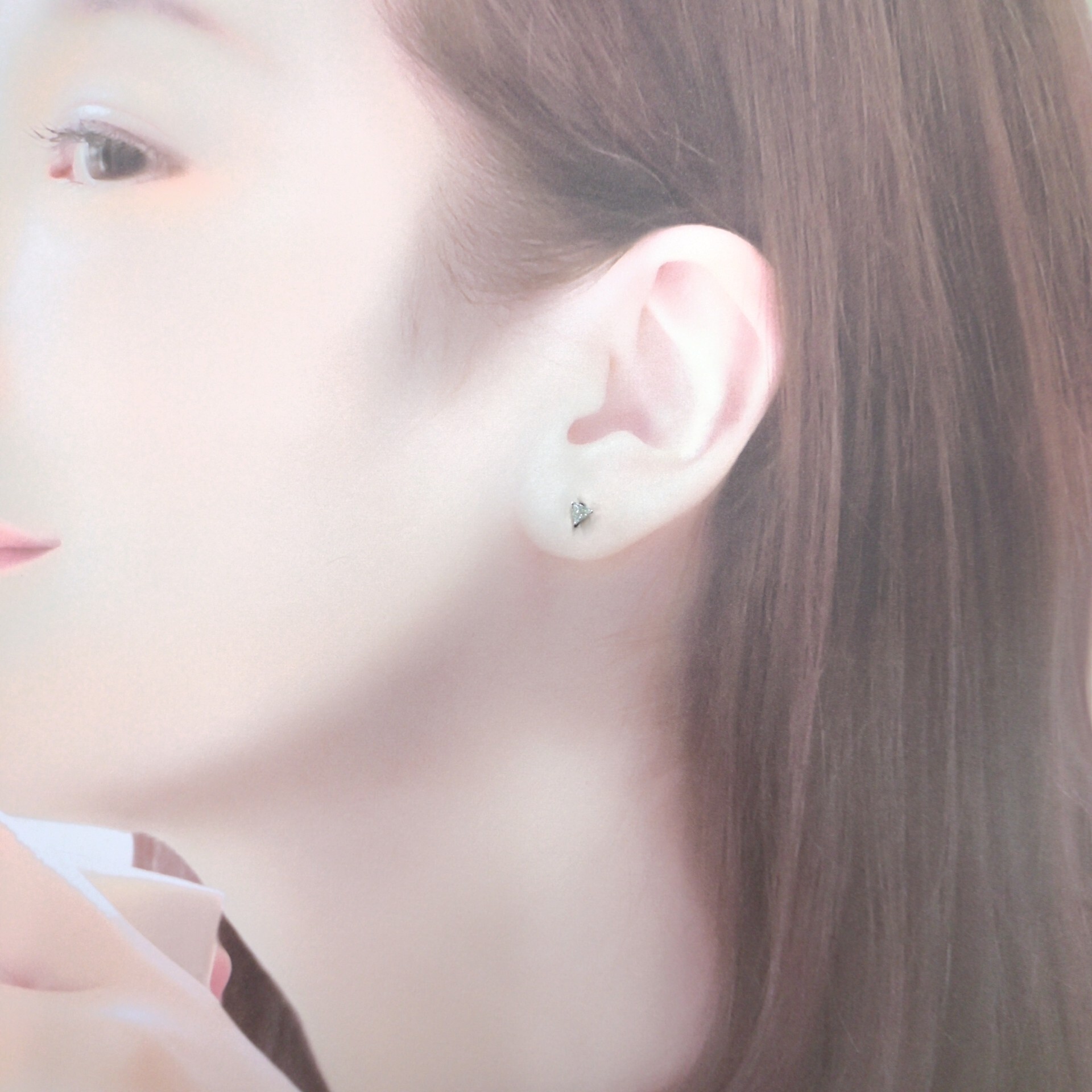 18K White Gold 0.17ct Triangle Cut Diamond Earrings