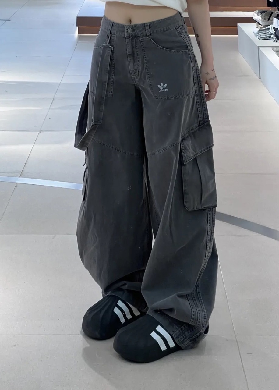 ADIDAS ORIGINALS CURVED TROUSERS 彎刀褲 寬褲 長褲 工裝褲 水洗灰 灰黑 女款 KH1180 / 預購