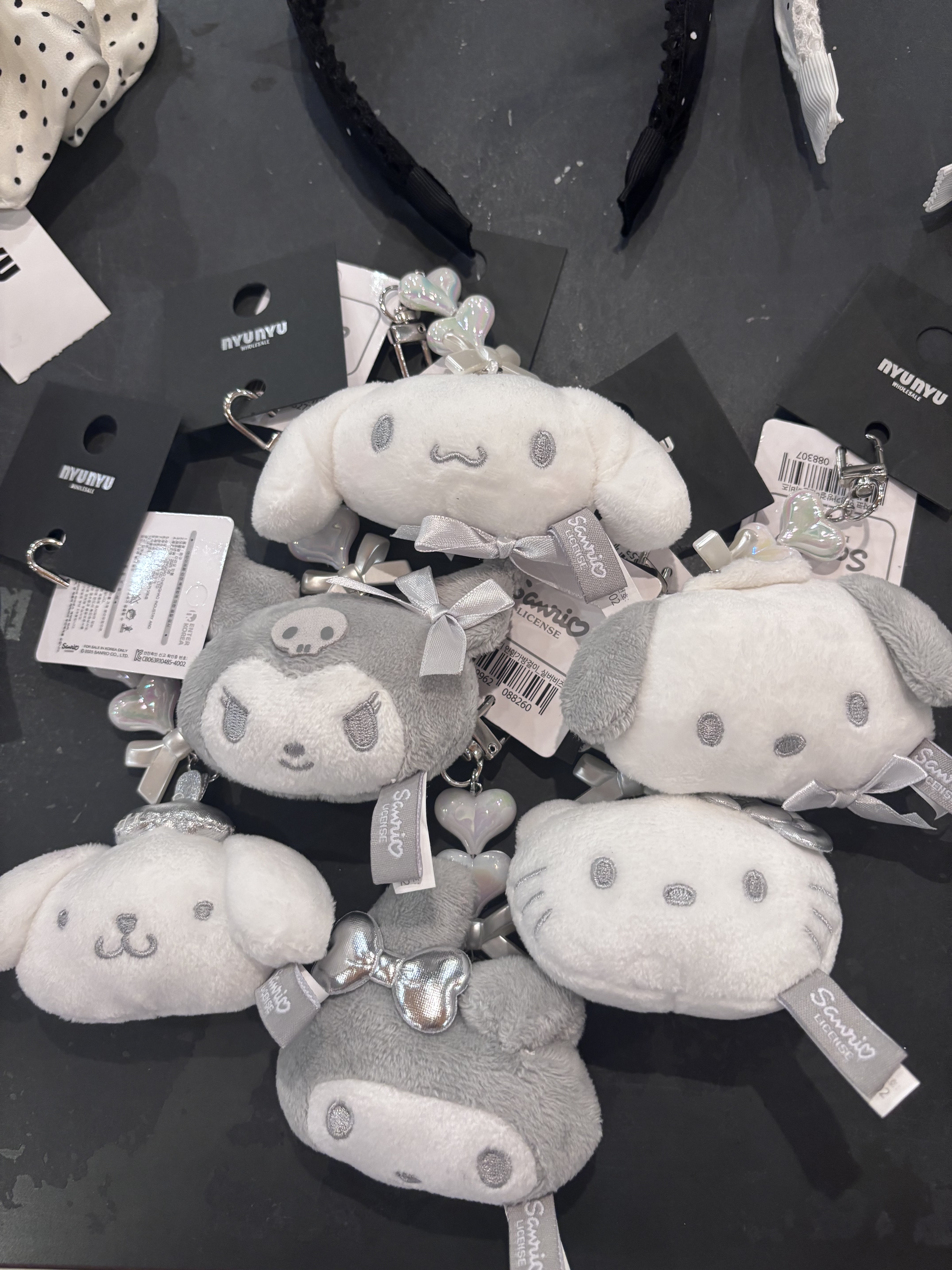 《現貨》Nyunyu Sanrio 黑白公仔