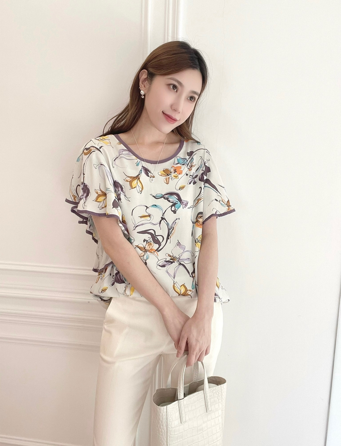 印花荷葉滾邊上衣