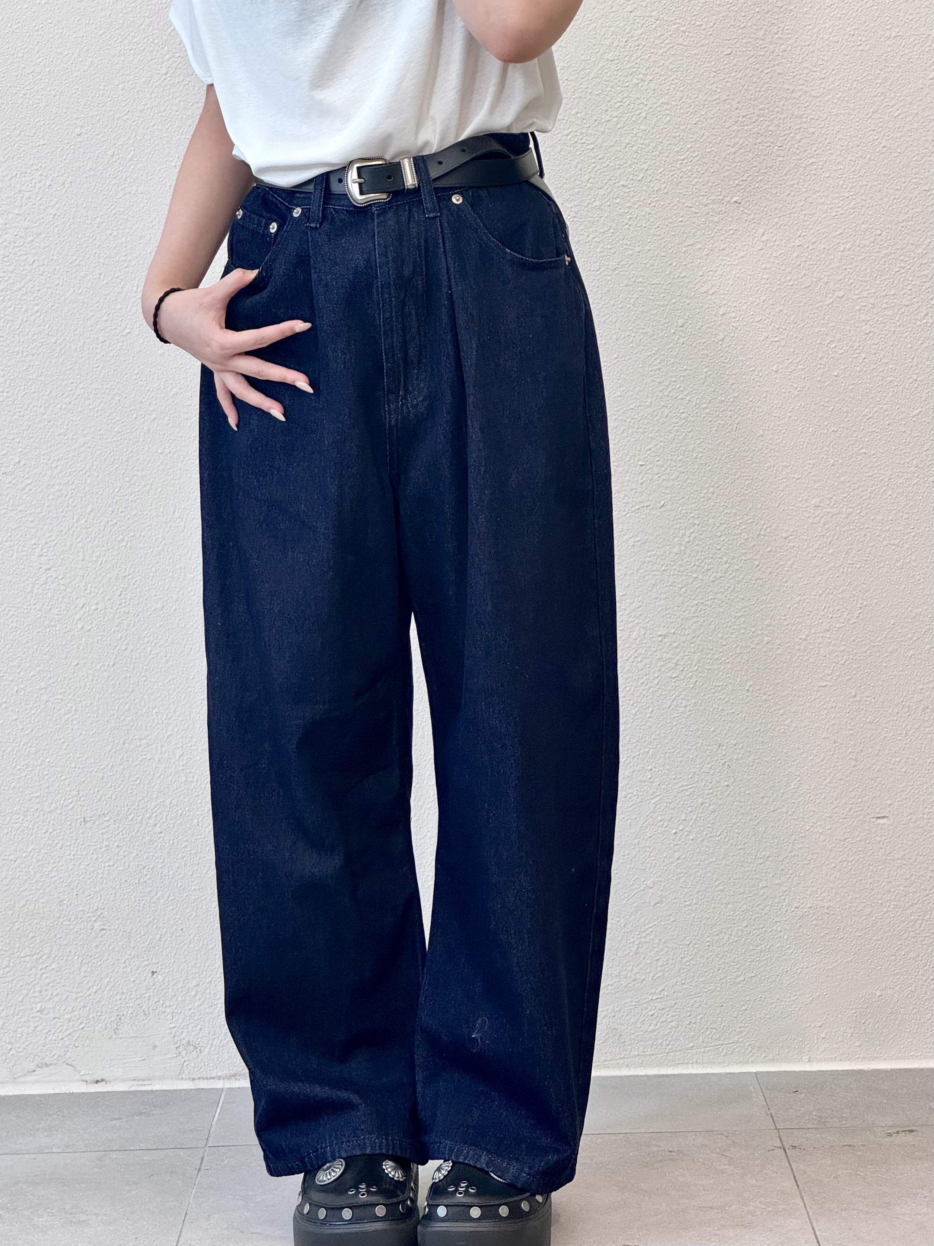 萬年穿～深藍色寬鬆牛仔褲 - TR52550