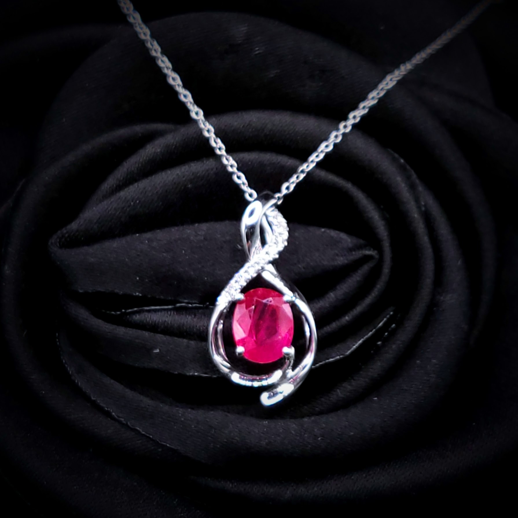 18K White Gold 1.01ct Ruby and Diamond Pendant