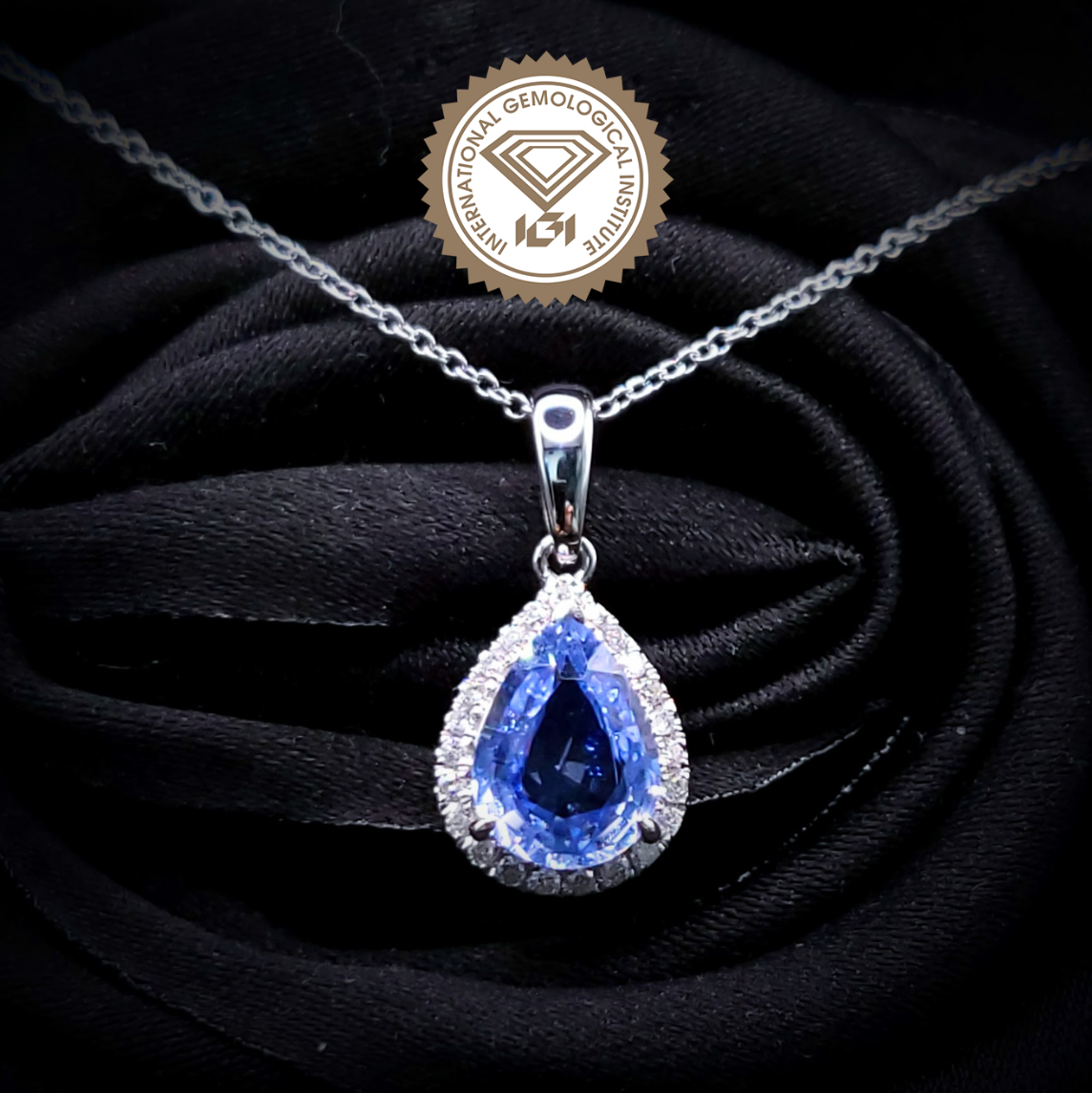 18K White Gold 1.33ct Sapphire and Diamond Pendant