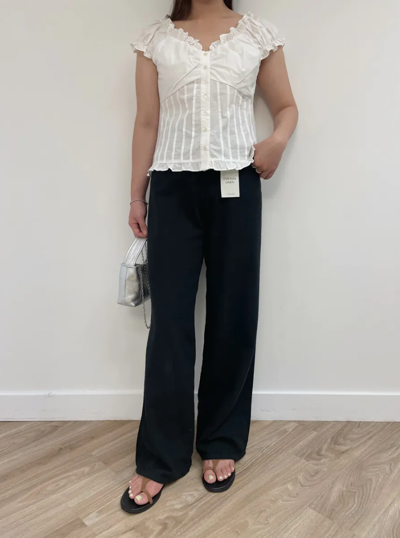 #228N164 轉換配搭N次，軟身直筒落地褲