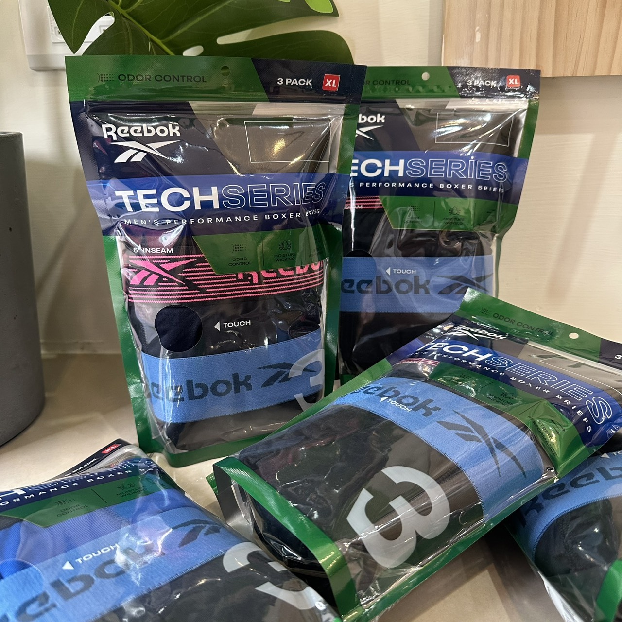 Reebok rbk 內褲 3件組 顏色隨機 不挑款 一入3件 平均一件$123 現貨特惠 不拆賣！盒裝袋裝隨機出貨！