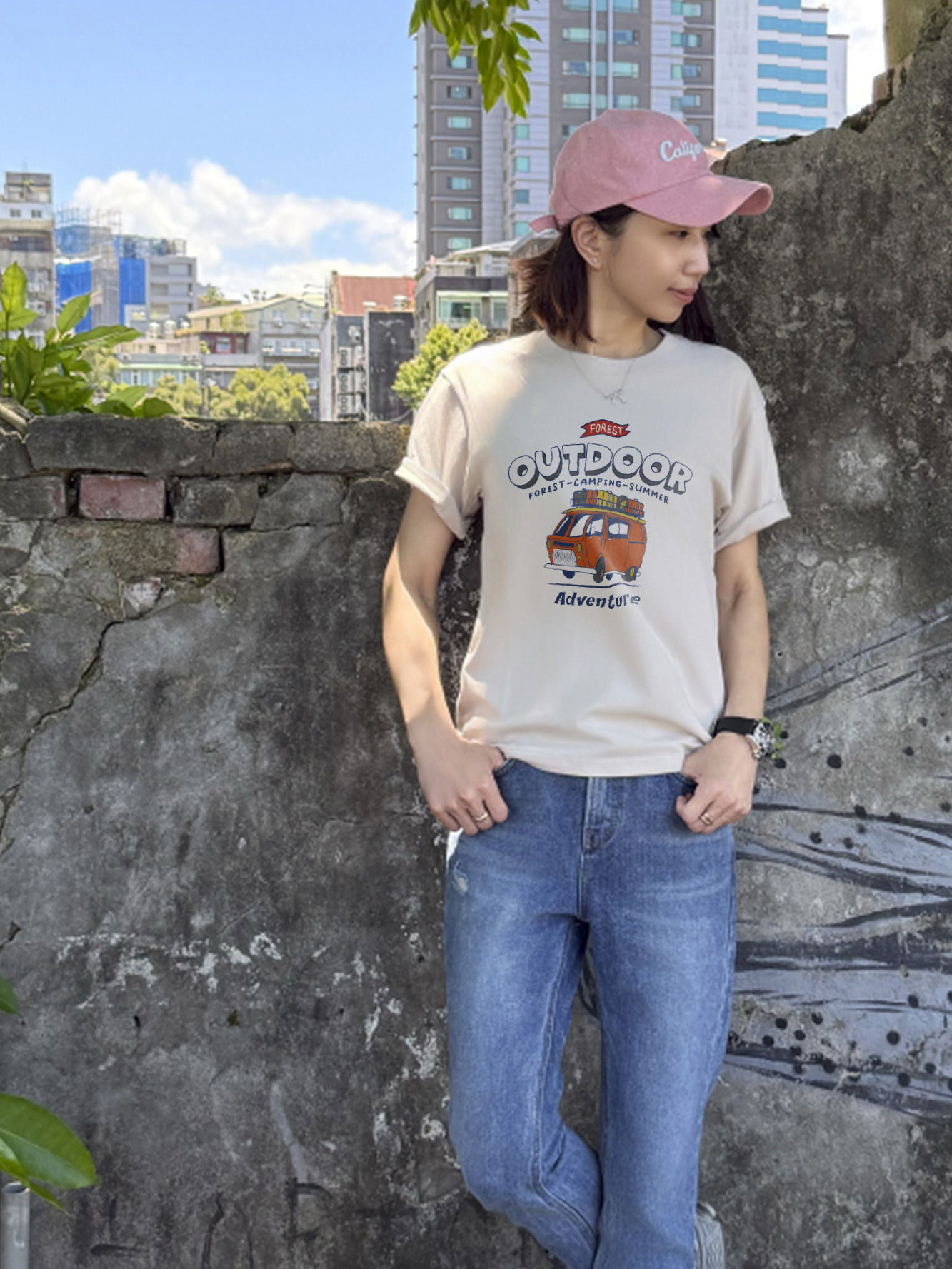 開著露營車進森林的心情，就從這件T開始