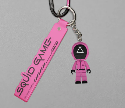 魷魚遊戲鎖鑰扣 - 三角形面具士兵