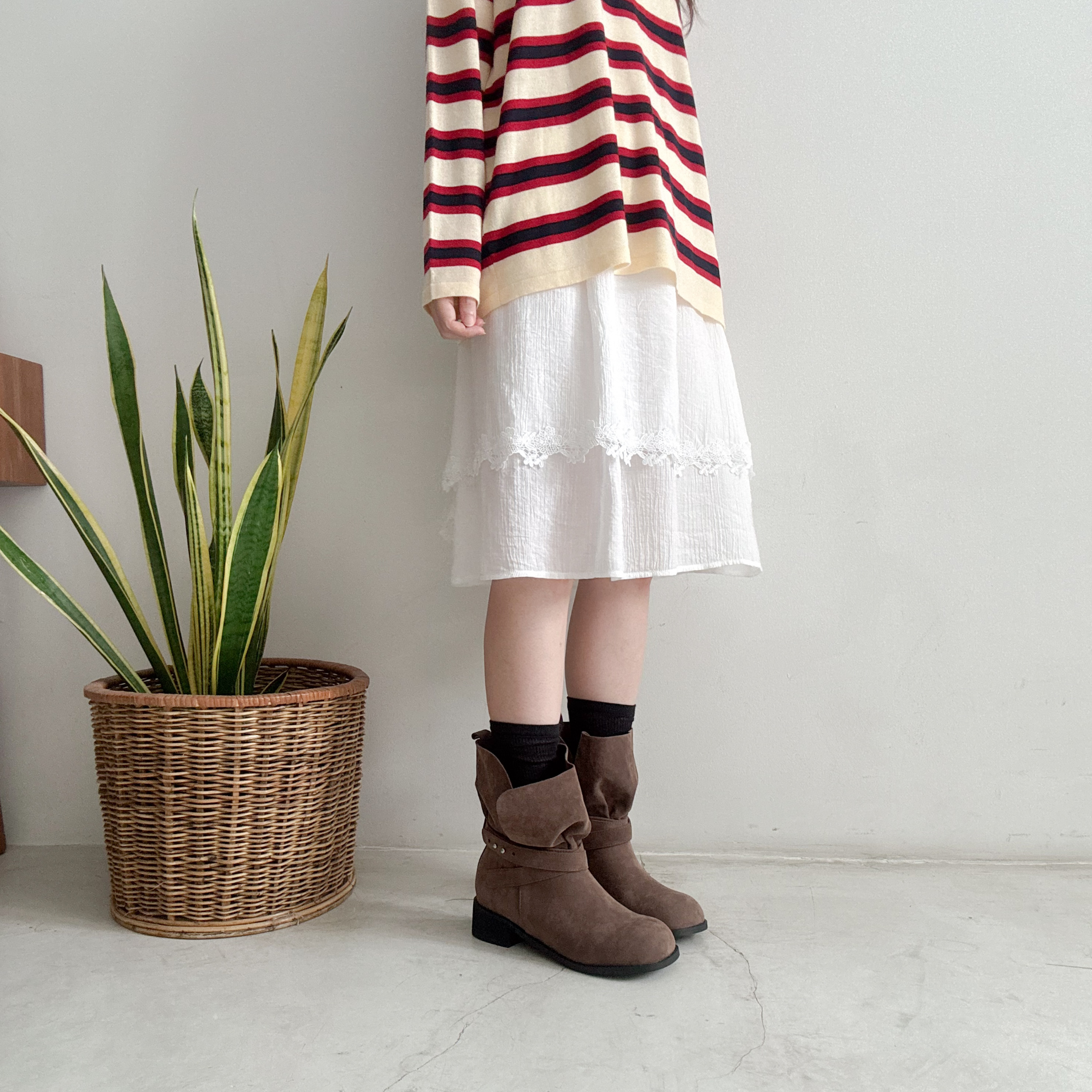 Lace皺布不規側半裙