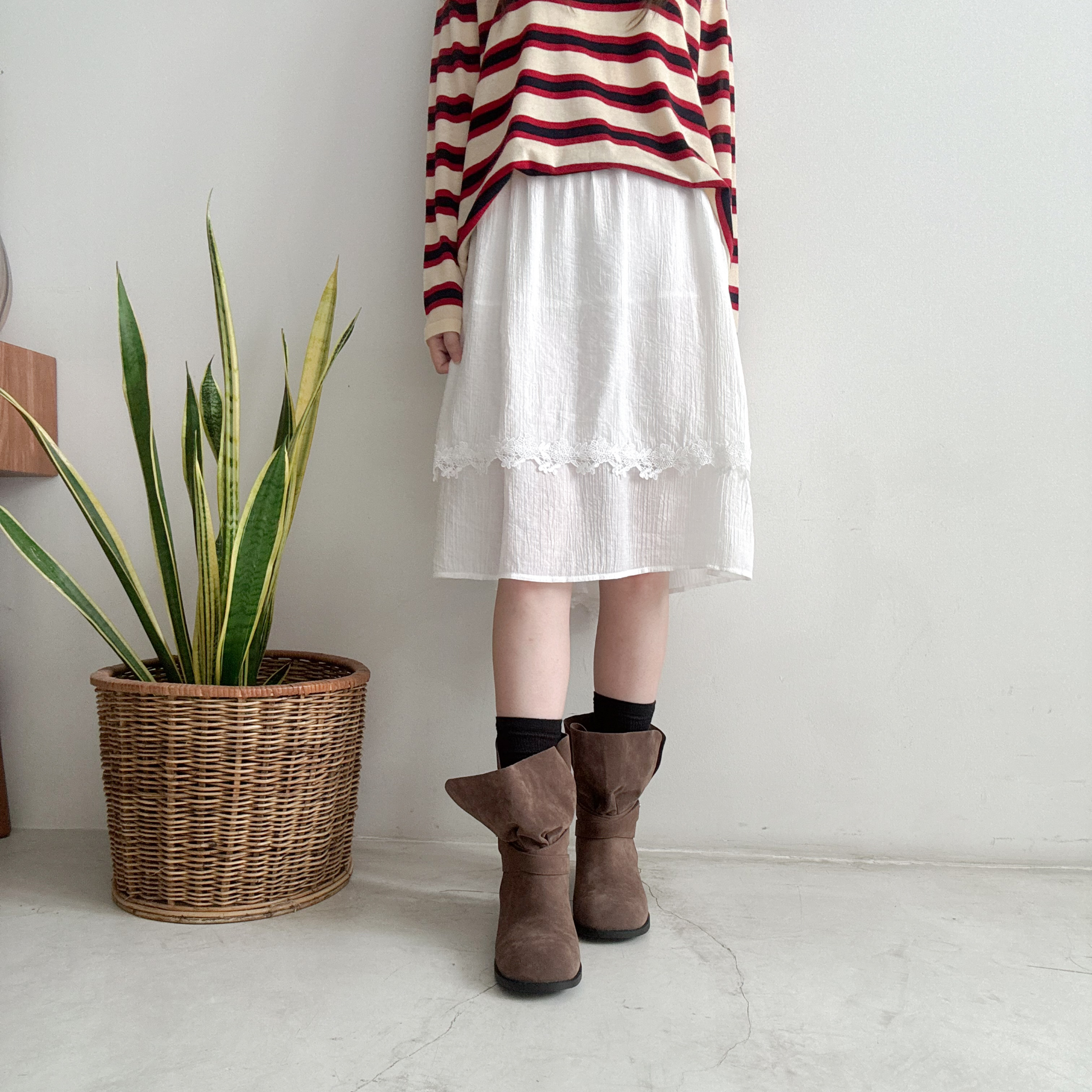 Lace皺布不規側半裙