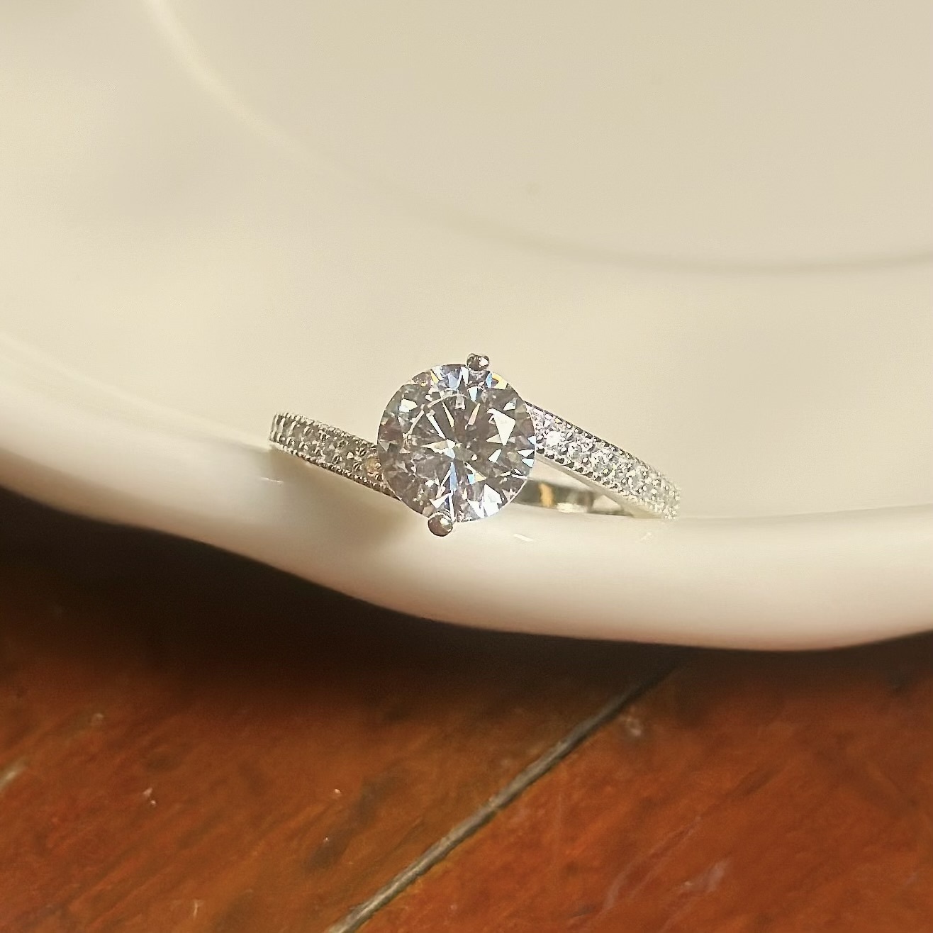 大氣．單鑽交叉純銀戒指