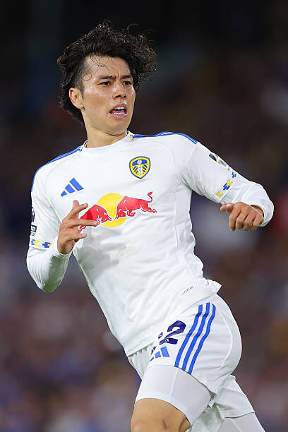 2025 Leeds United Home Shirt with 22 TANAKA