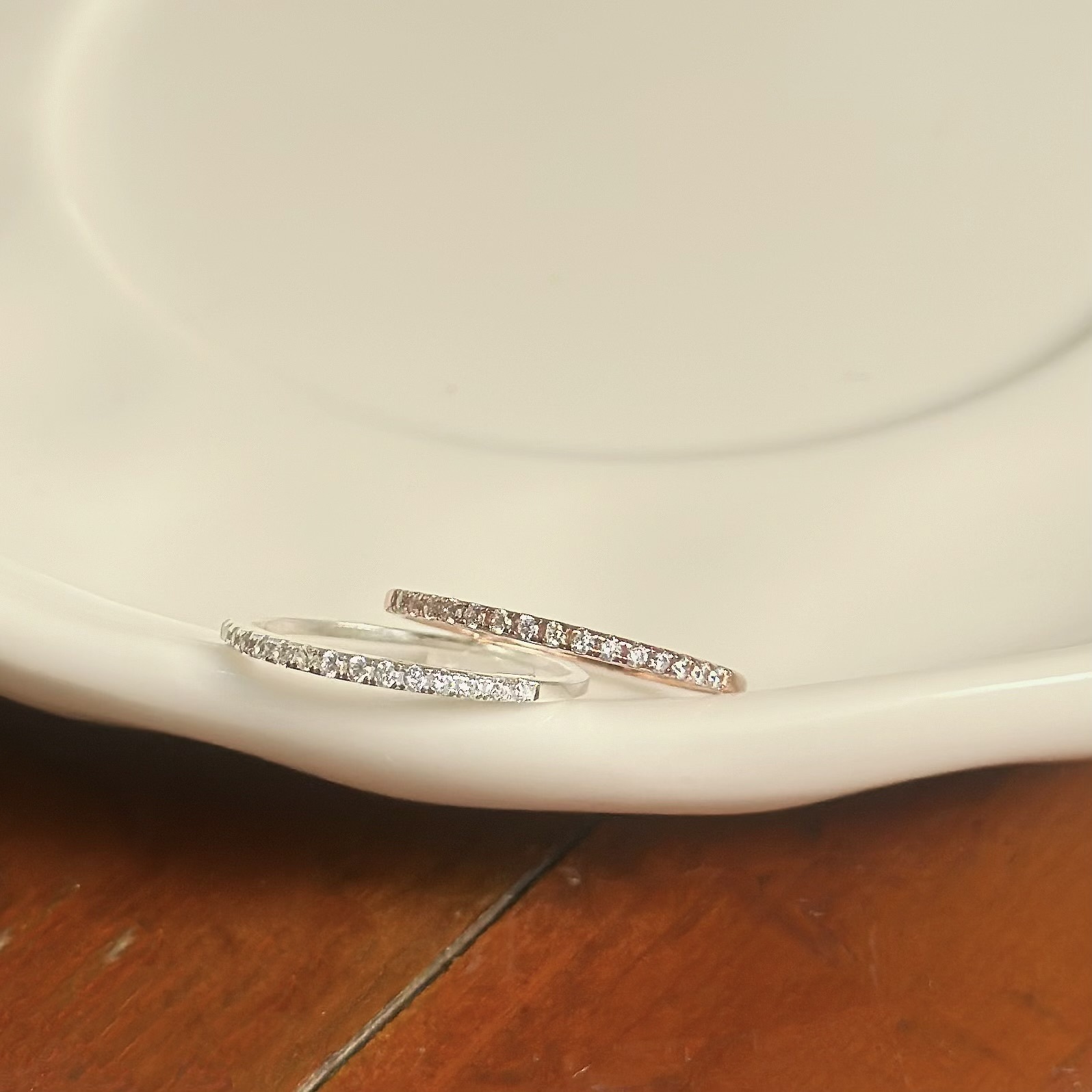 溫暖．半圈排鑽純銀戒指