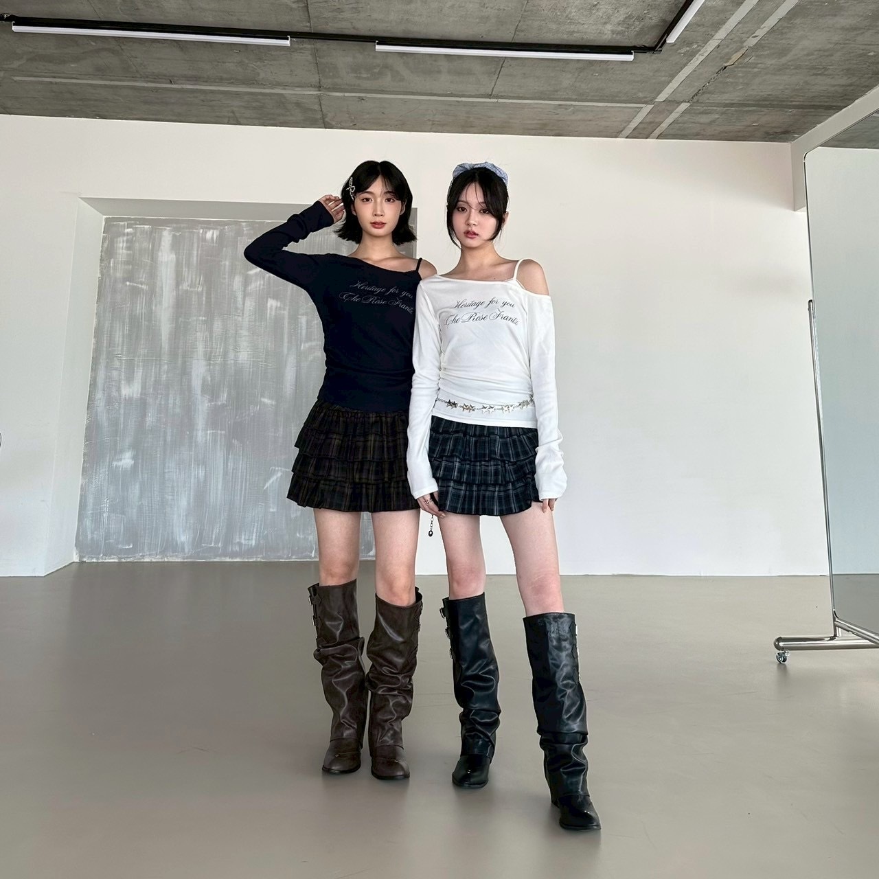 斜領法式花字長袖上衣