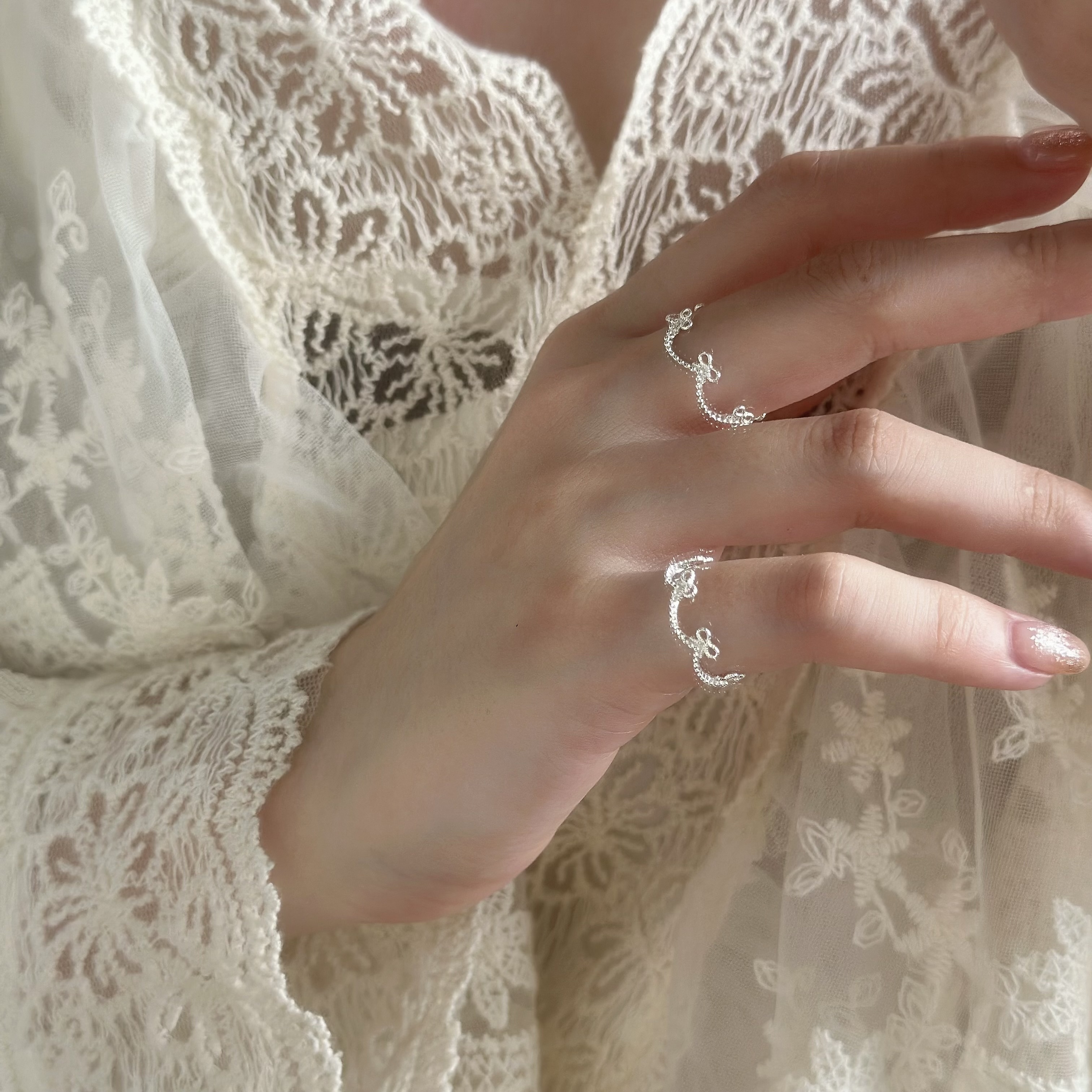 F92蝴蝶結花邊純銀戒指