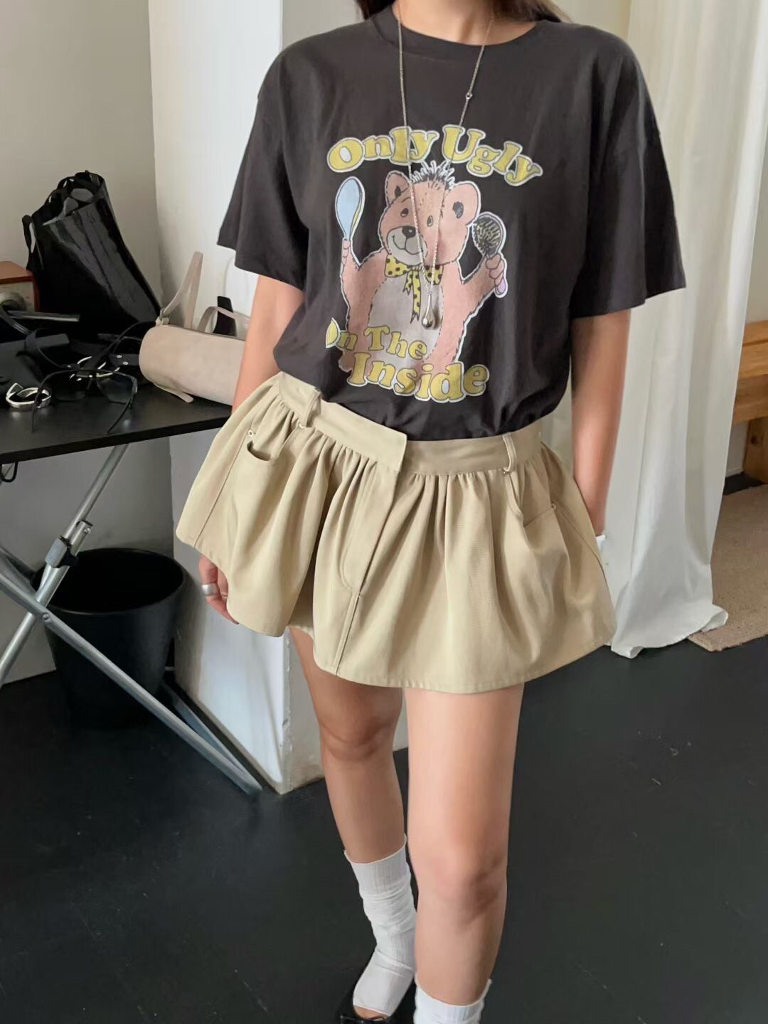 波浪迷你絨面短裙