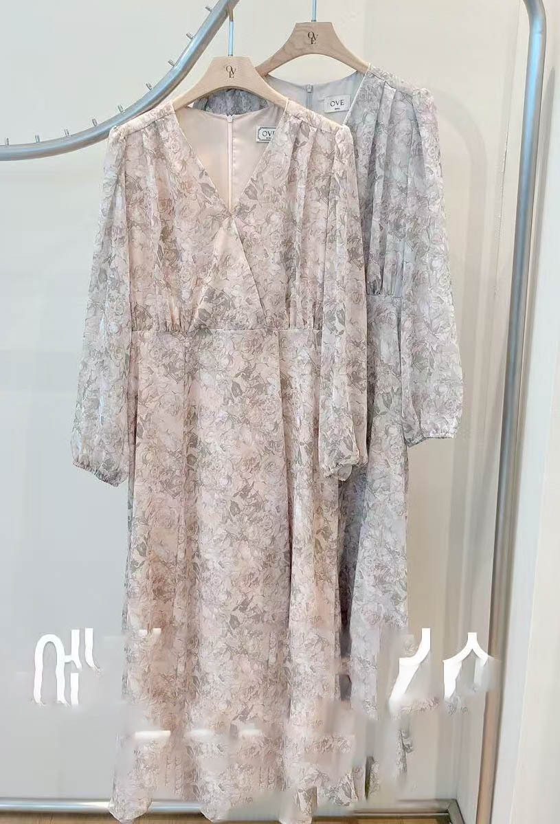 🥰PM_K3934  ▶️V領花花洋裝 👉B:cm W:cm H:cm L:cm