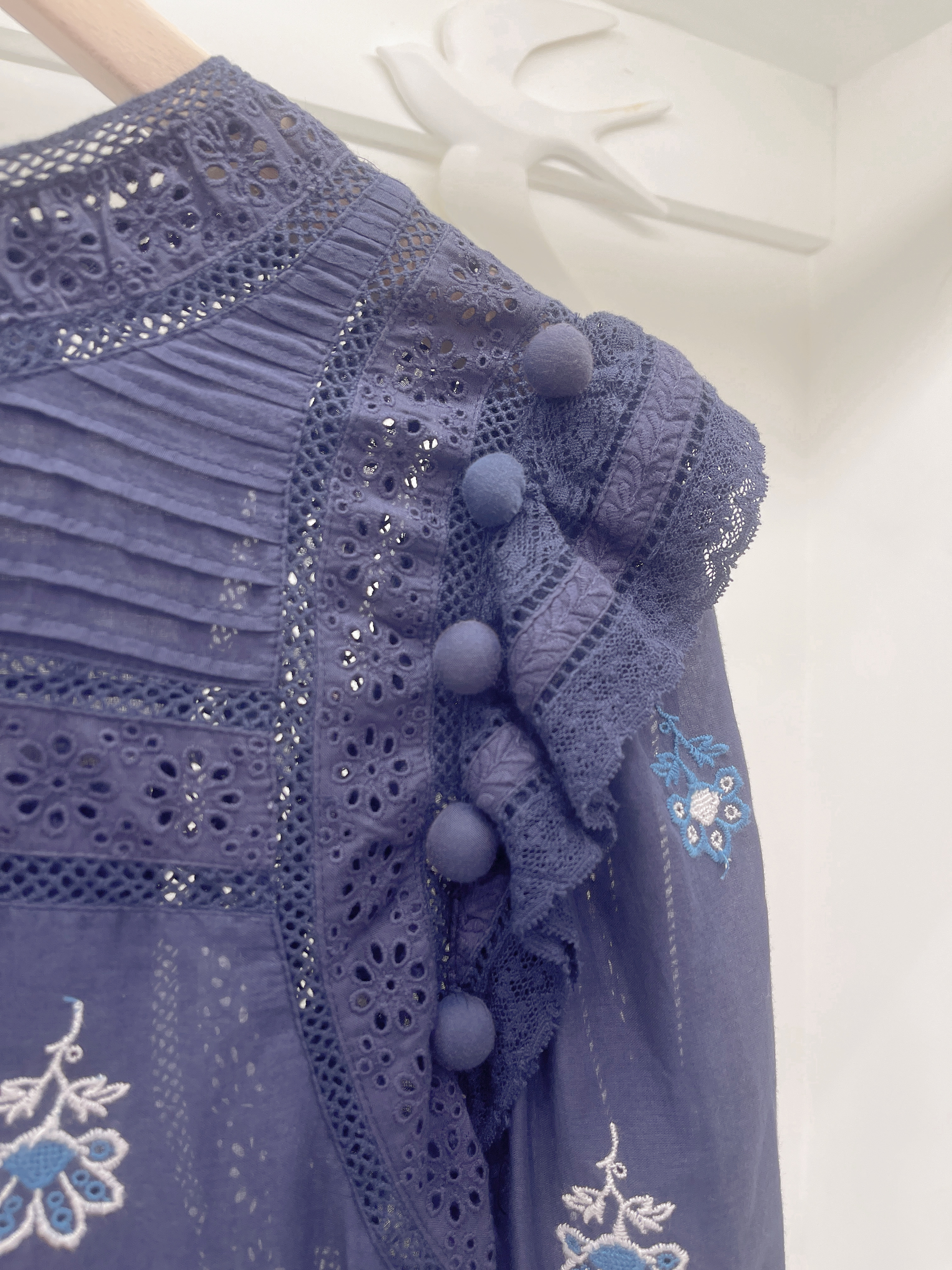 sea藍刺繡花長袖衣