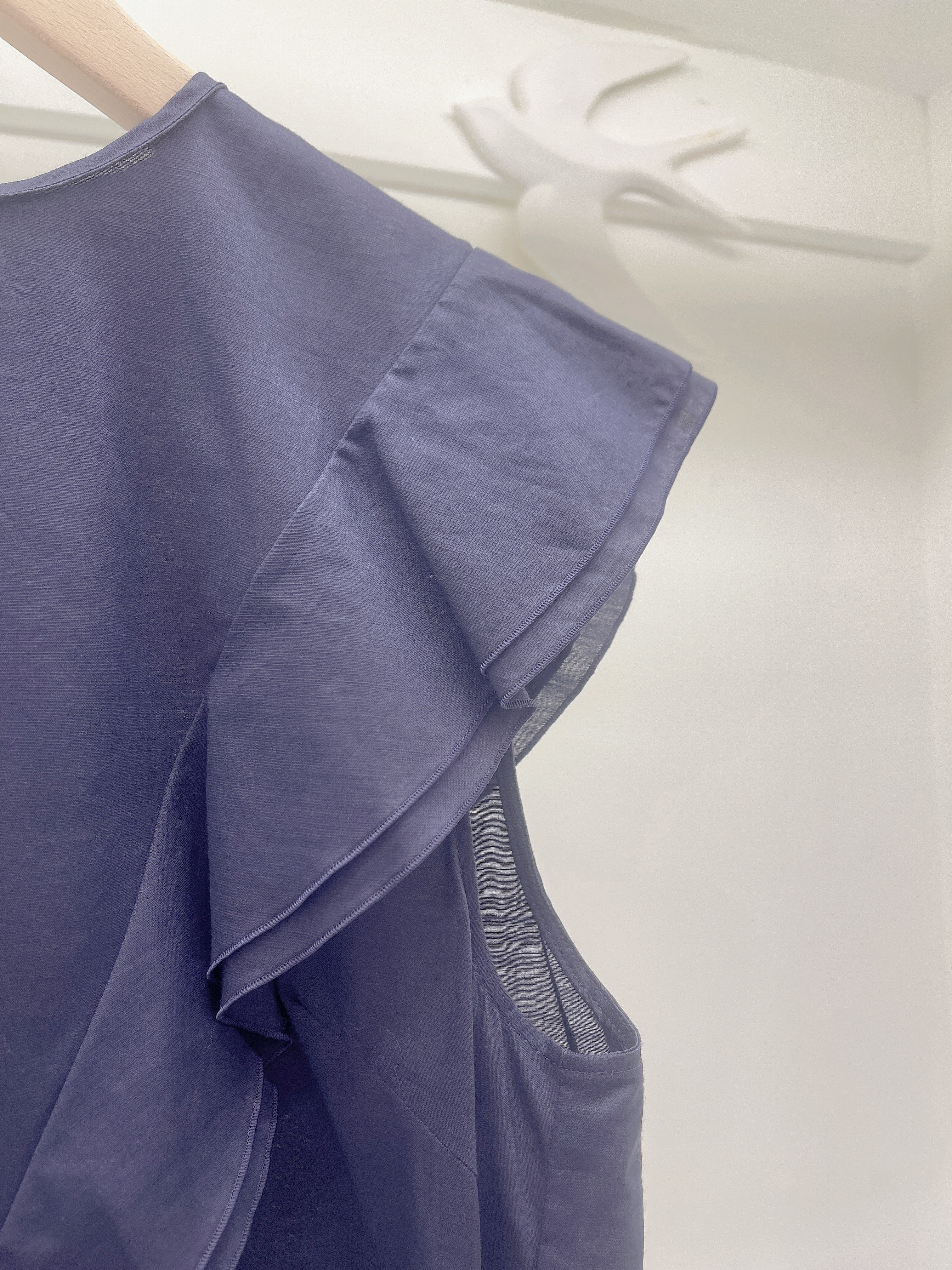 荷葉邊無袖上衣