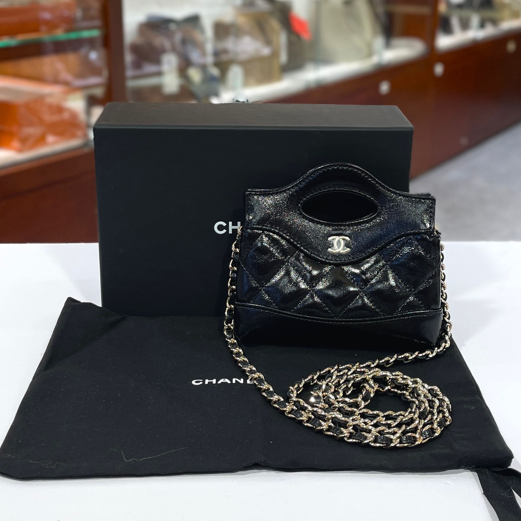 全新CHANEL 31 黑色光面小牛皮NANO鏈帶包 AP3875 淡金扣x菱格紋  #BRAND NEW #香榭站正品