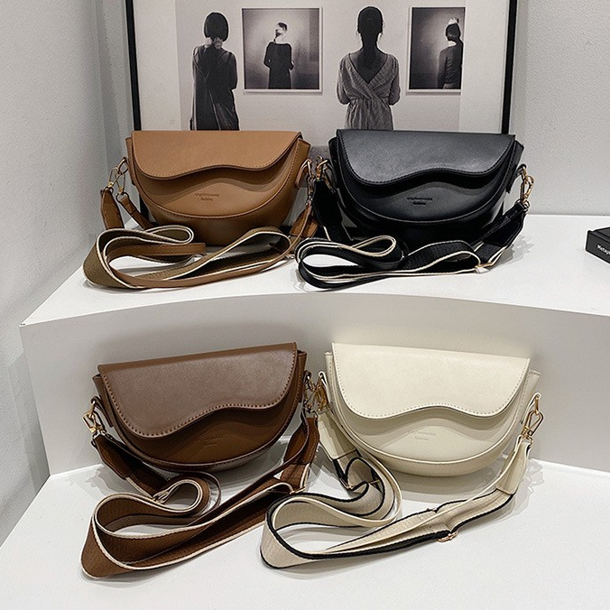 Vintage Versatile Crossbody Shoulder Underarm Bag