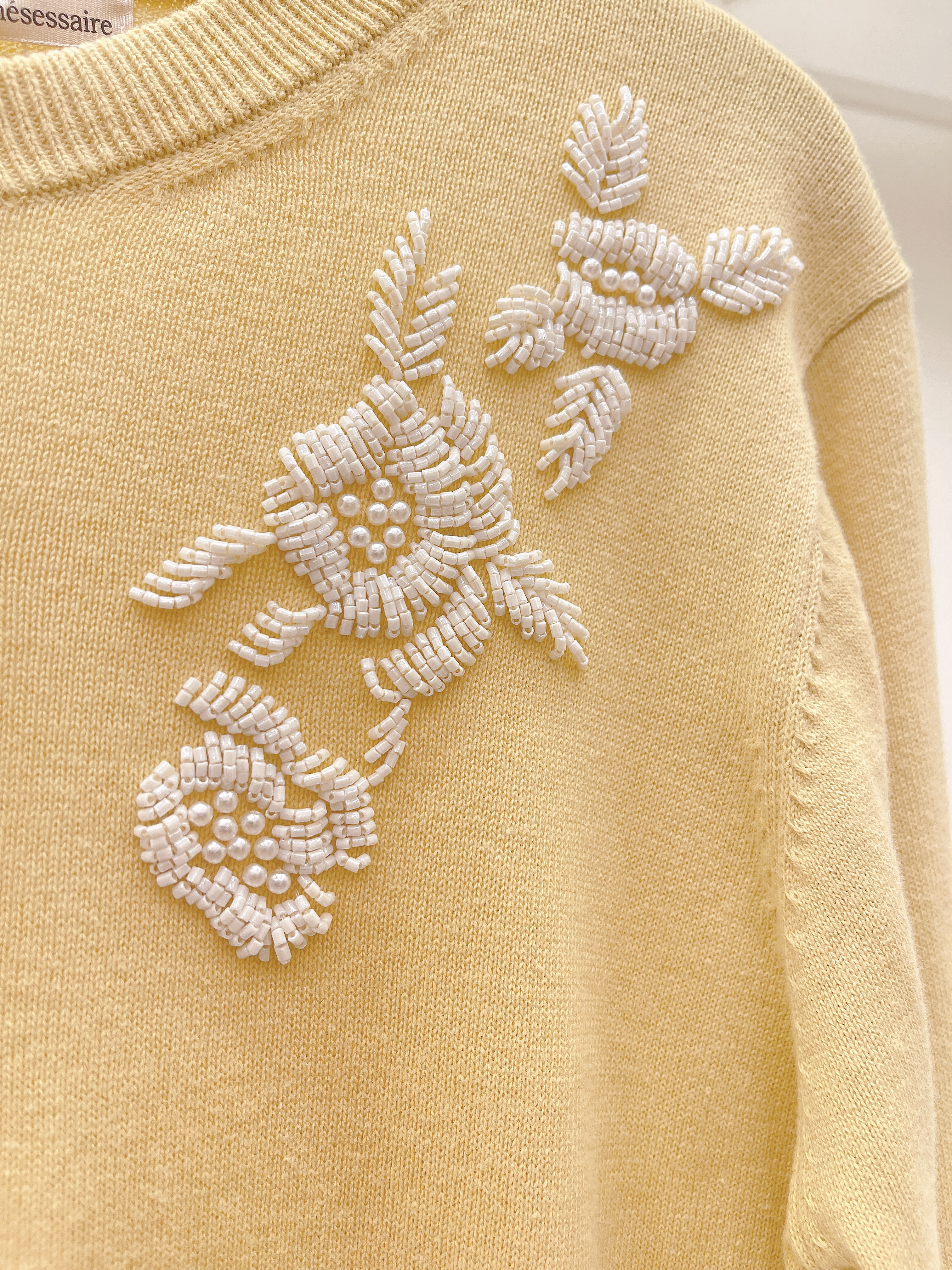 串珠花圖針織外套