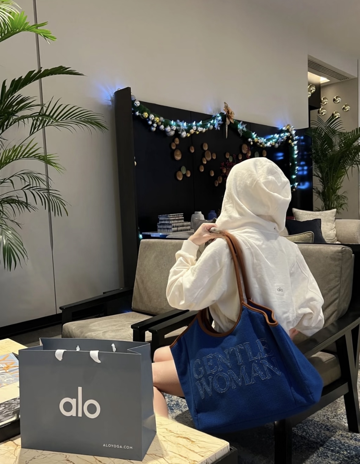 Gentle Woman Day-to-day Shoulder Bag