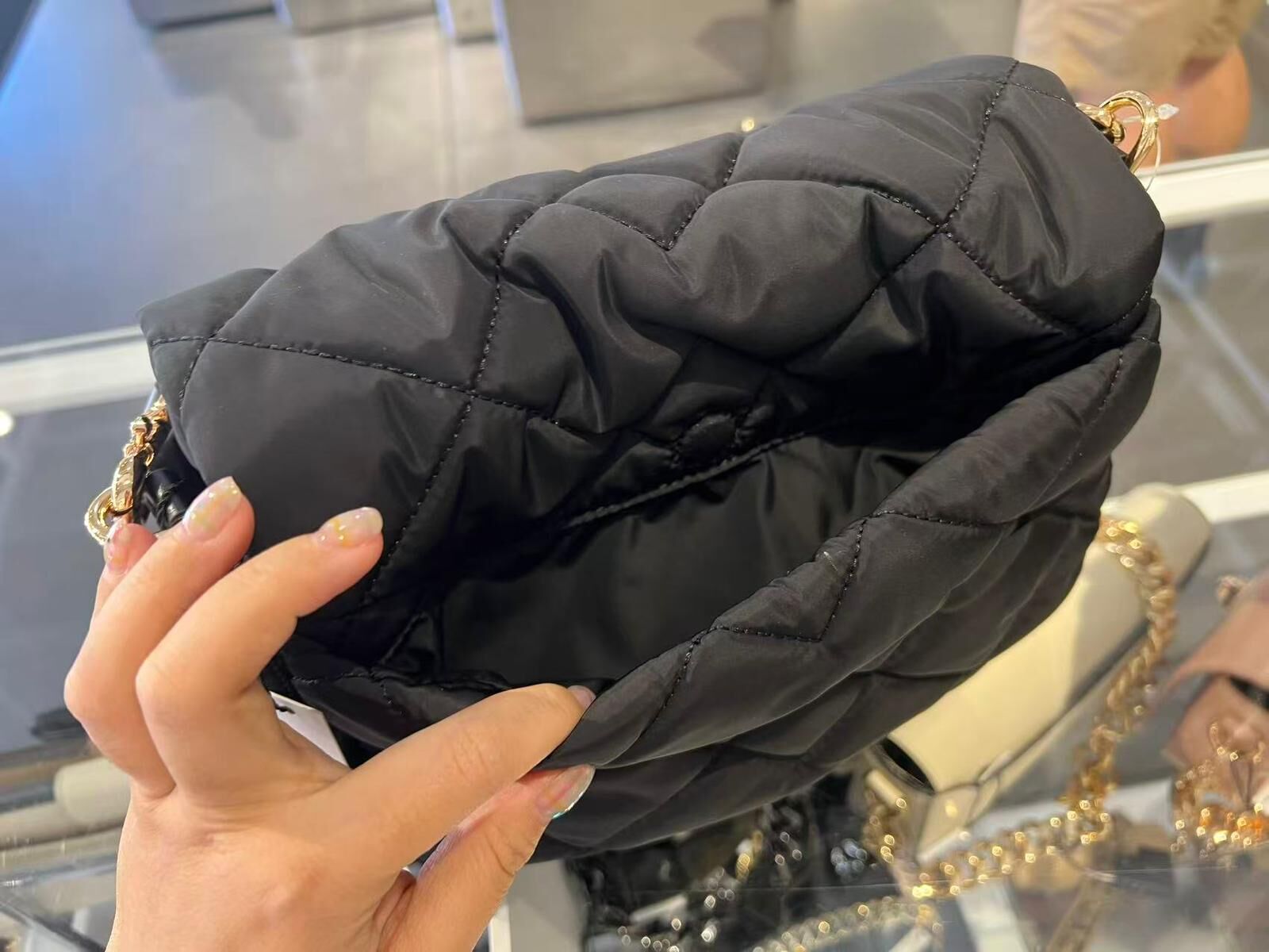 【預購】MARC JACOBS G090101 斜咩袋