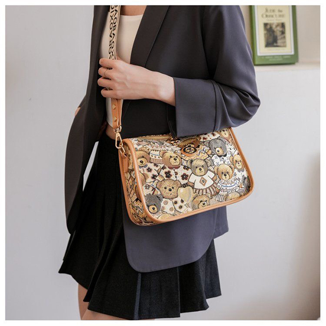 NEW  歐洲風熊熊肩揹包