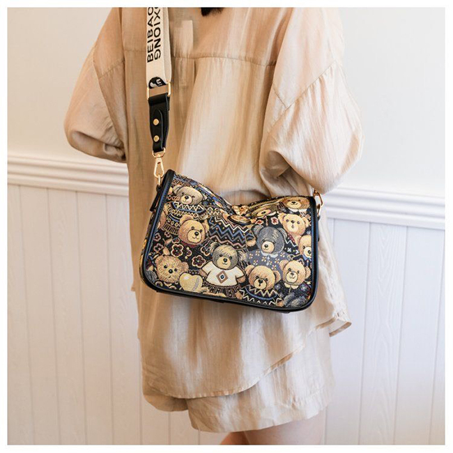 NEW  歐洲風熊熊肩揹包