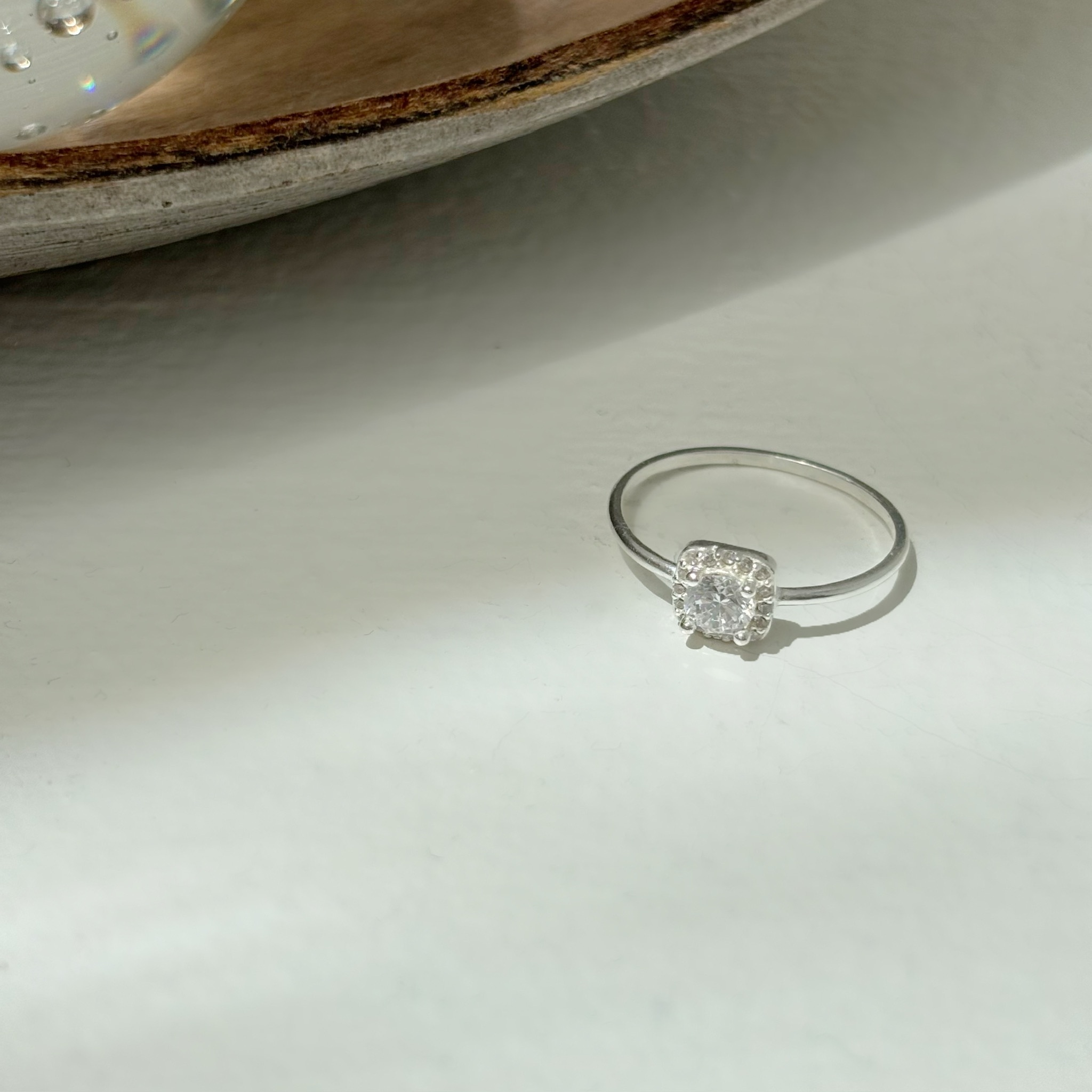 小華麗滿鑽鋯石細戒