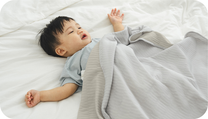 小實助蓋冰涼毯照片