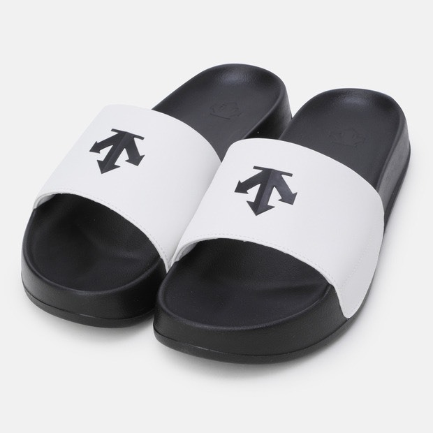 DESCENTE 迪桑特 小LOGO 男女情侶拖鞋 經典黑白