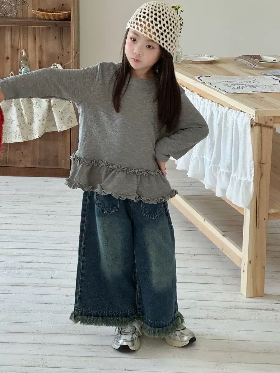 純色百搭花邊上衣