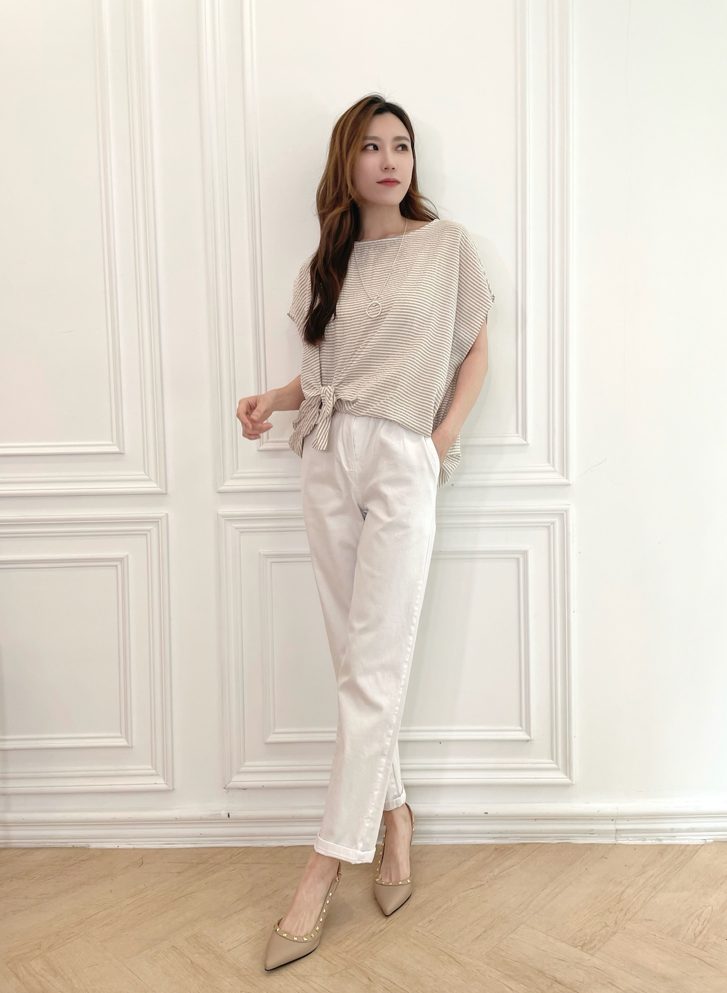 側蝴蝶結線條上衣