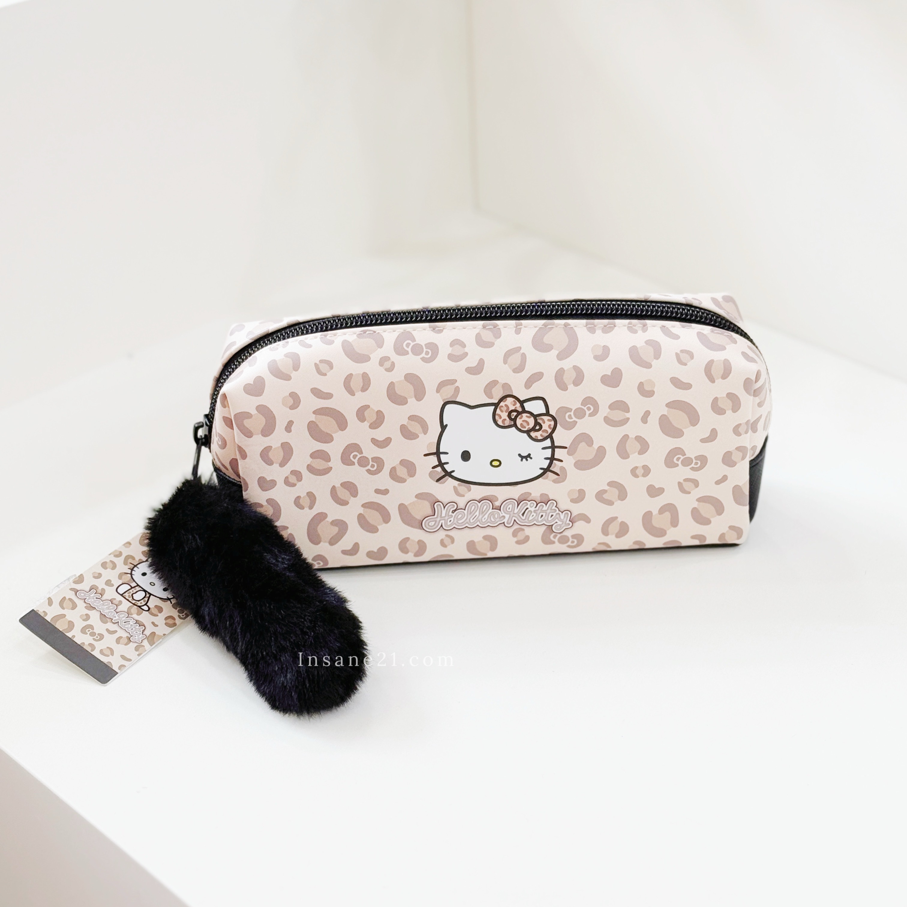SANRIO 三麗鷗 HELLO KITTY 豹紋 黑尾巴 收納袋 筆帶