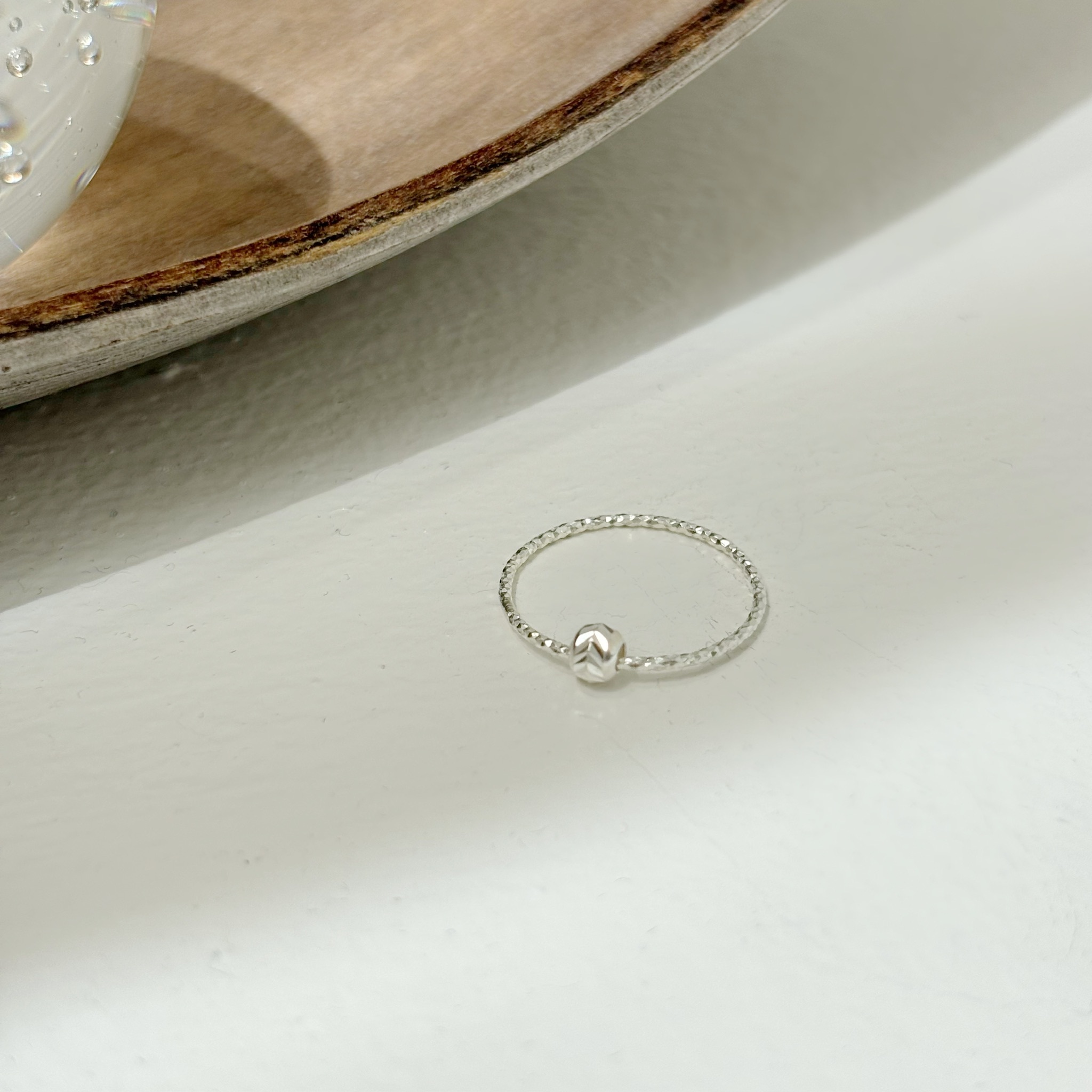 刻紋小球滿天星戒指