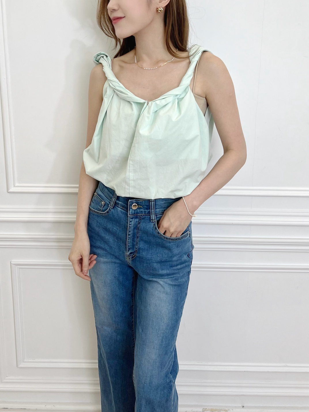 肩帶扭結澎澎背心