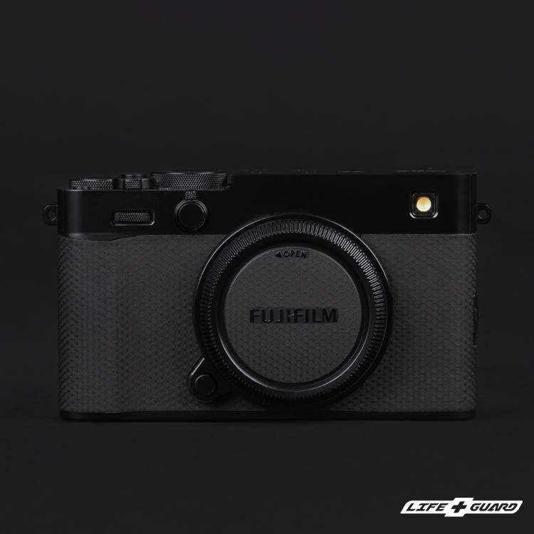 LIFE+GUARD 設計風格緞面黑貼膜質感，專機專屬開版