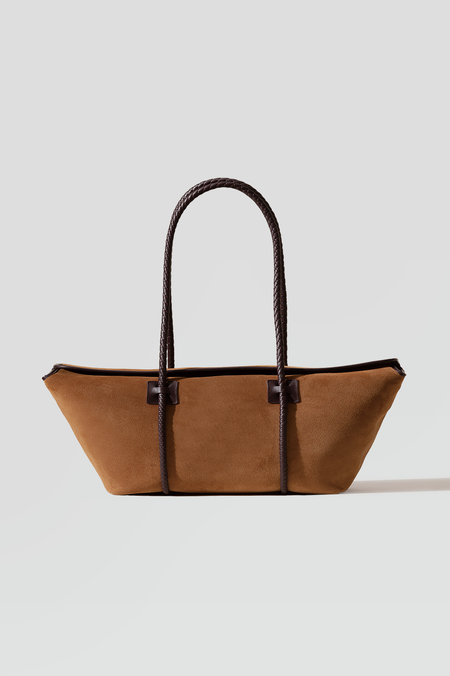 HEREU｜FORNA 麂皮邊飾法棍型肩背包