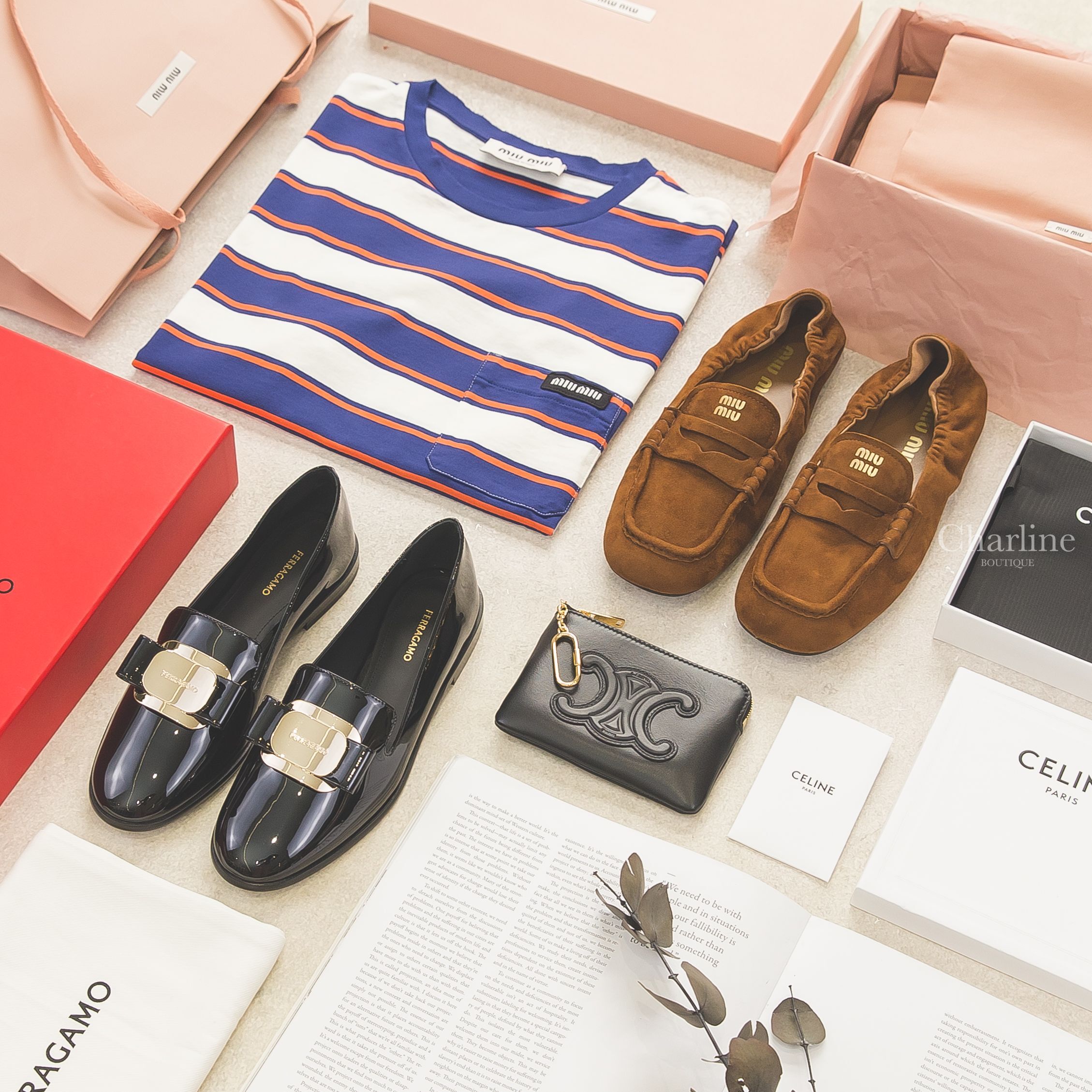 Ferragamo 黑色漆皮同色金釦蝴蝶結樂福鞋,Celine 黑色凱旋門小牛皮金釦鑰匙拉鍊零錢包,Miu Miu 橡木色麂皮金色字母樂福鞋,Miu Miu 白色墨水藍赤陶紅橫條紋黑底白字標籤口袋短袖棉T-Charline Boutique 精品代購