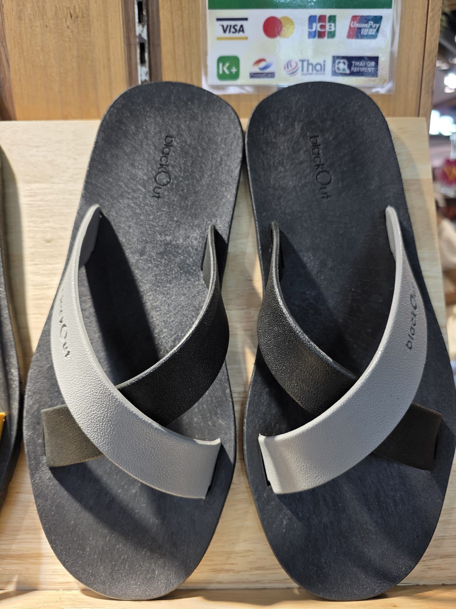 【直播】Moo chuu Black Out LL0901304 交叉拖鞋 (E)